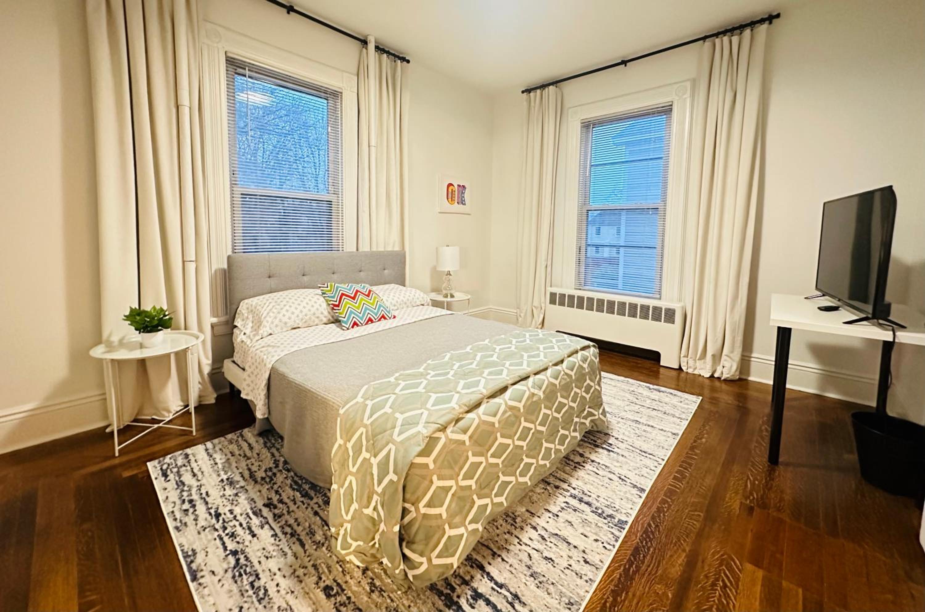 Norwalk Vacations - Beautiful 2BR apt in Beach community, Close to Train and hwys! ONLY 1 hr to NYC! - Property Image 10
