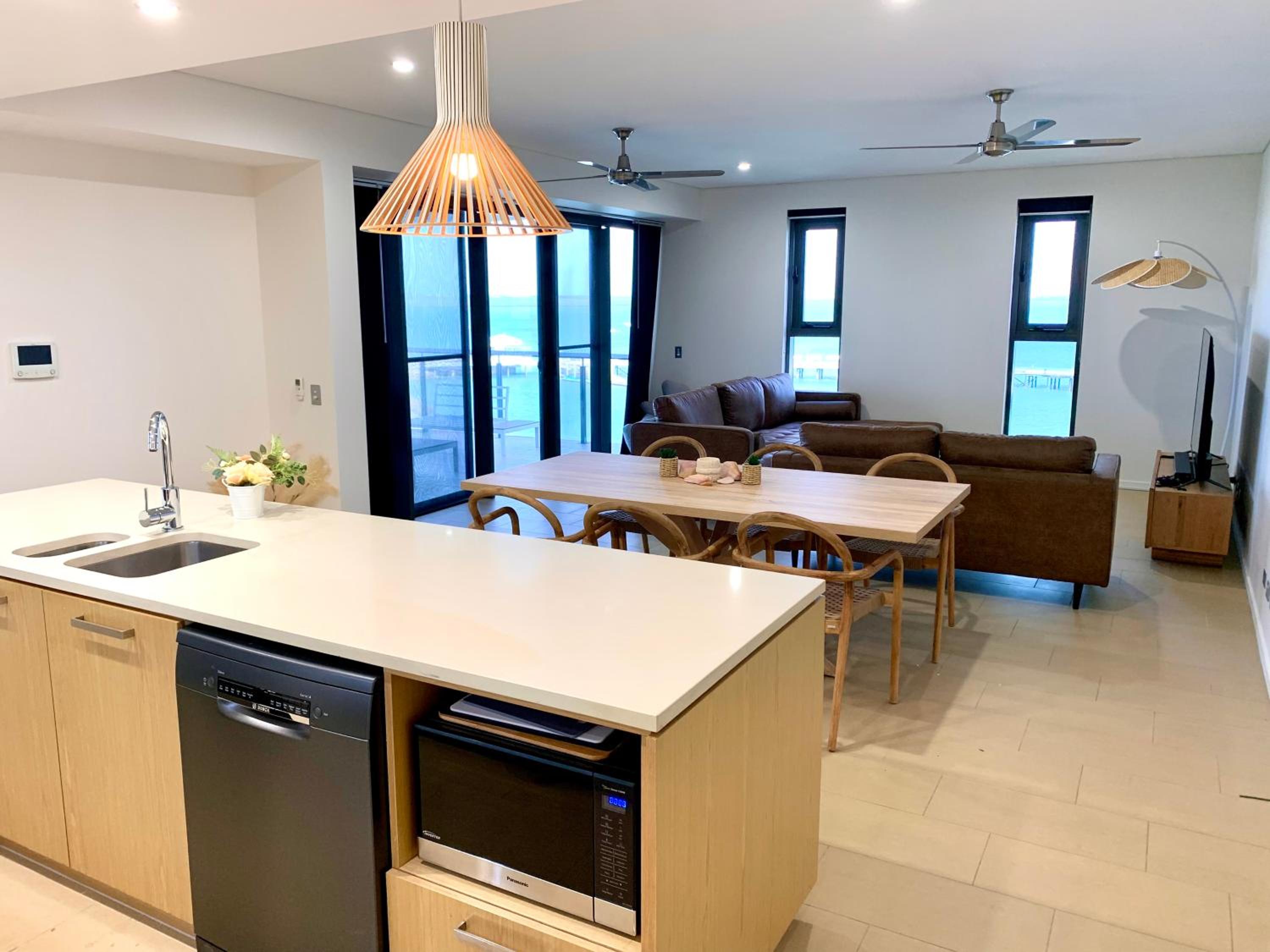 Serenity Blue Waters - 3 bedrooms on 8th floor at Darwin Waterfront