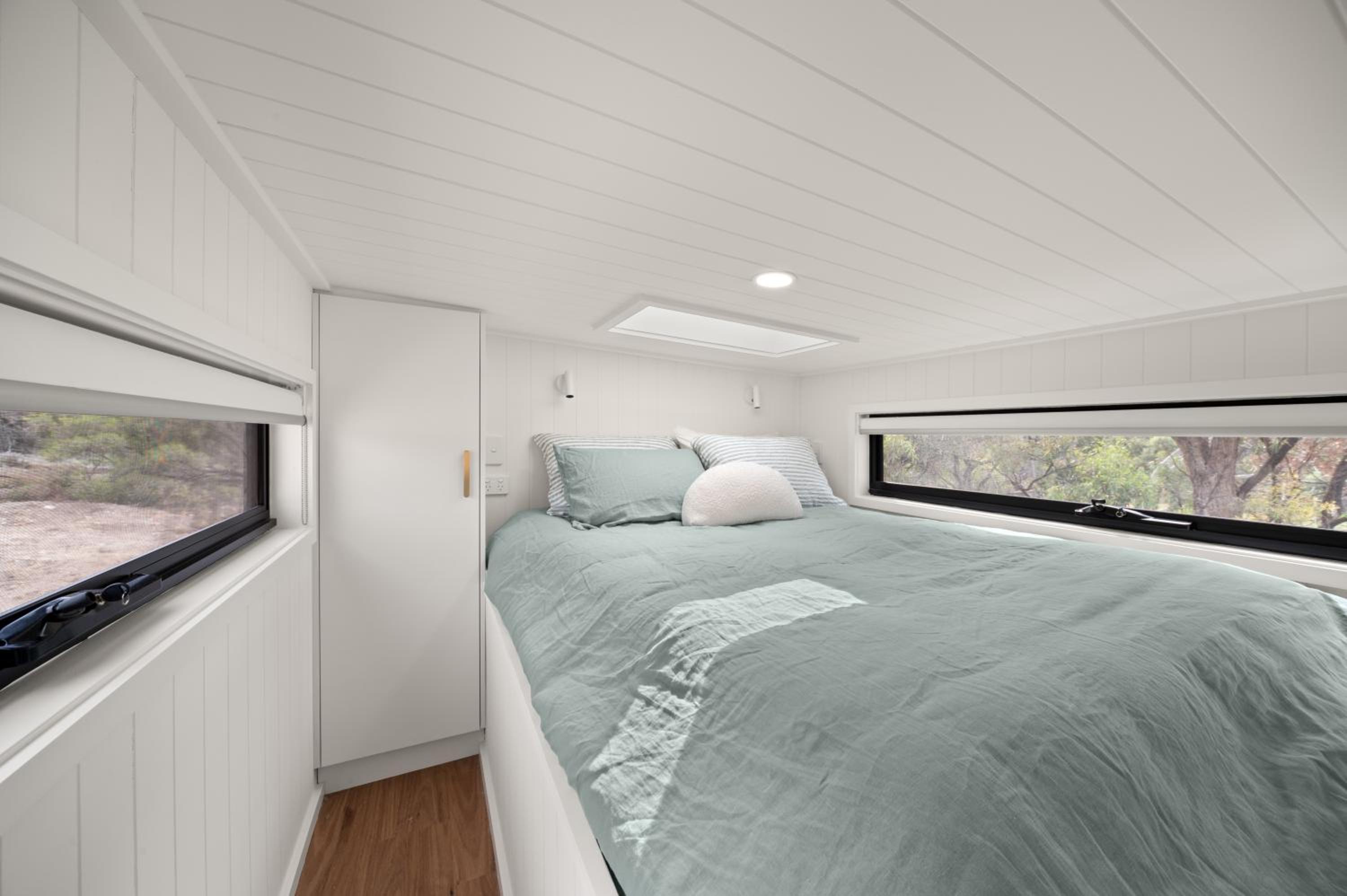 Parcoola Retreats secluded waterfront home