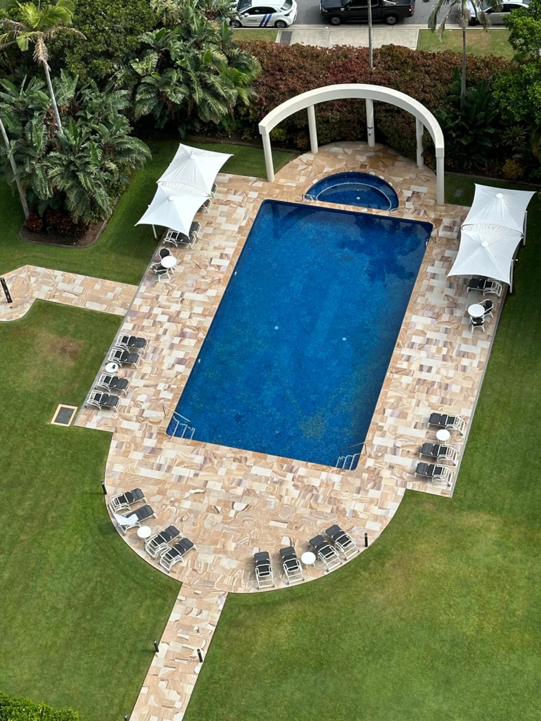 Main Beach High Floor Luxury Contessa Main Beach