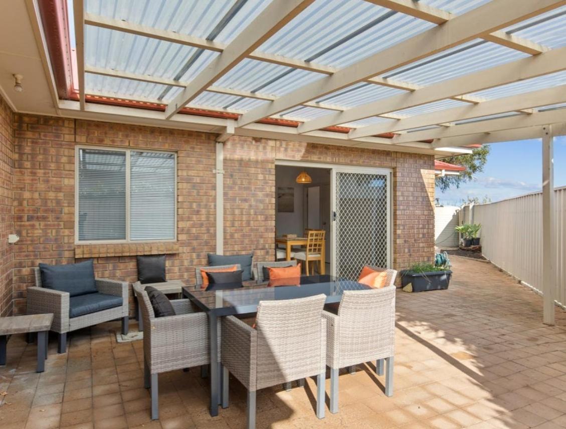 Hotel Relaxing beachside getaway home