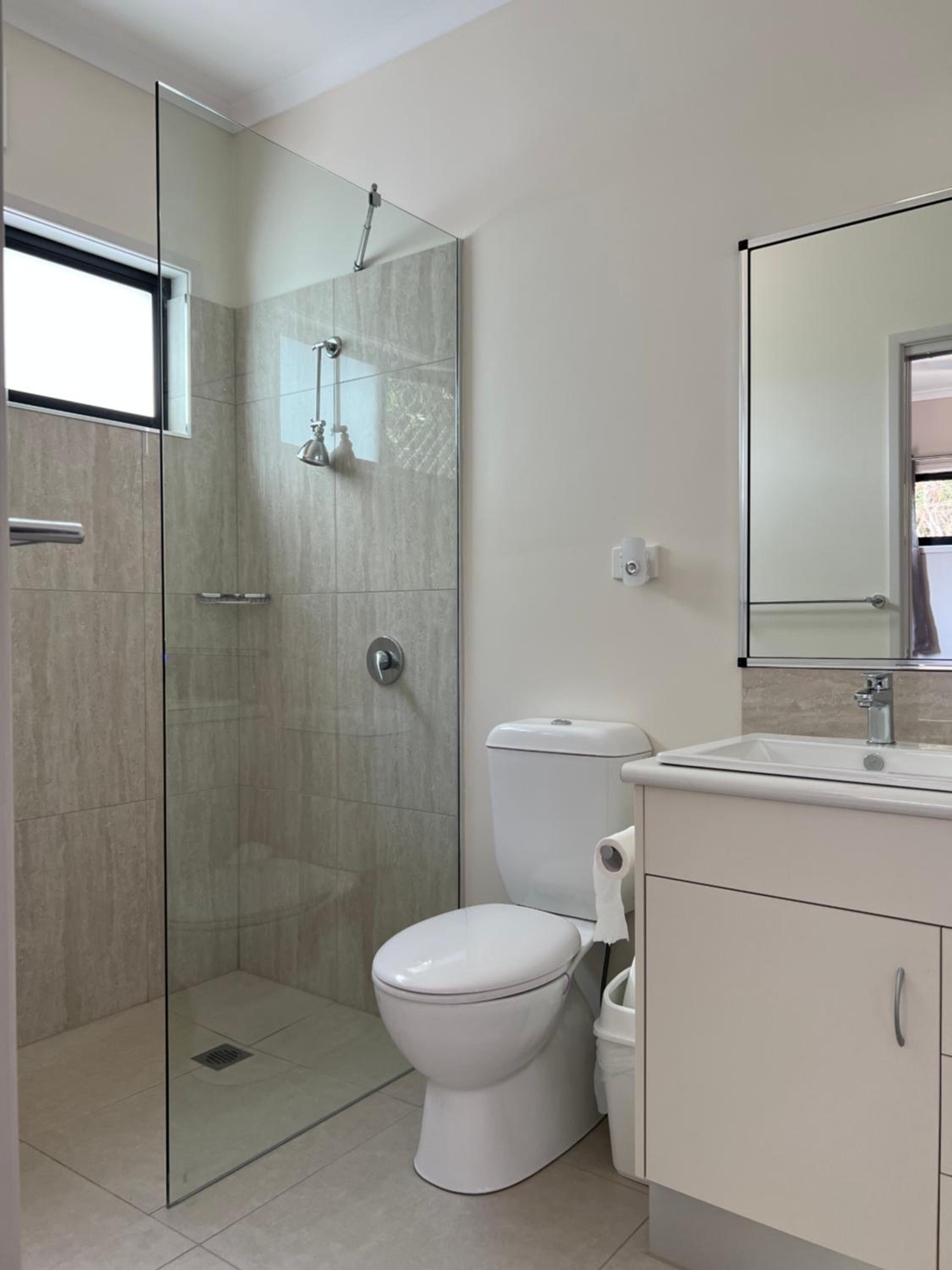 The Orchid Suite - 2 Bed 1 Bath Apartment in Cooktown