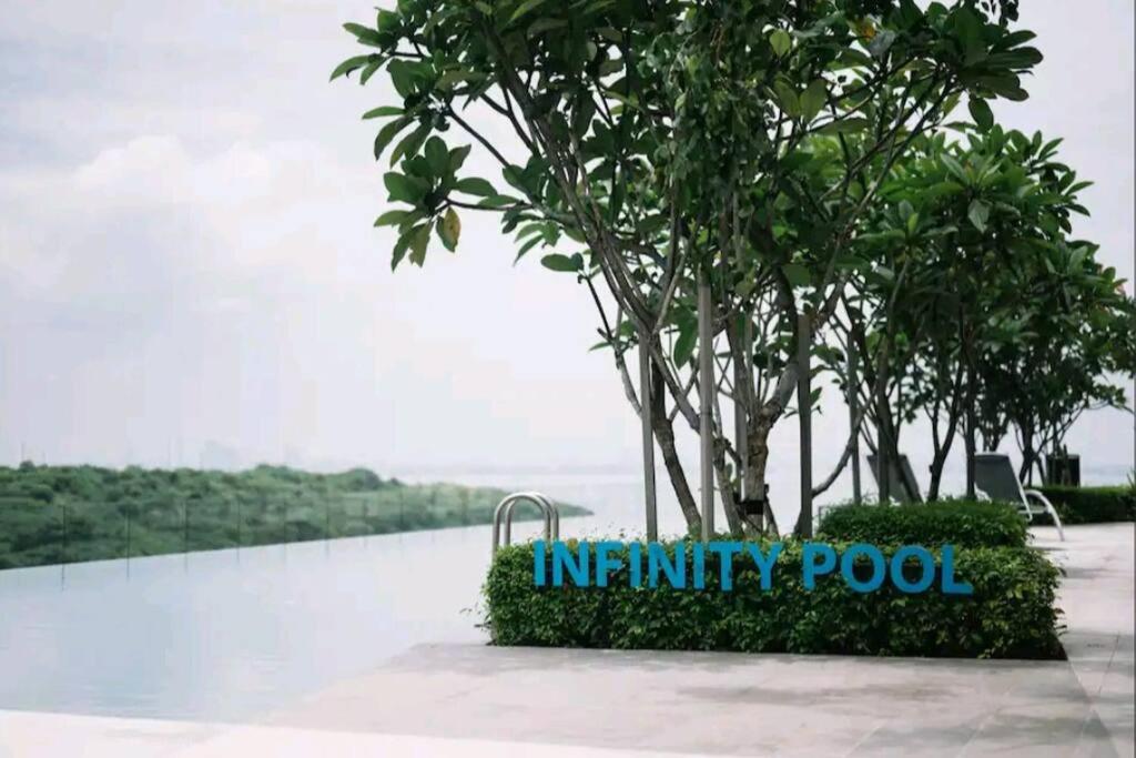 Veneto Penang homestay 2BR with infinity pool