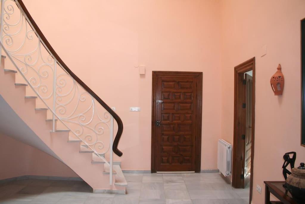 Spacious villa with sea view and private pool