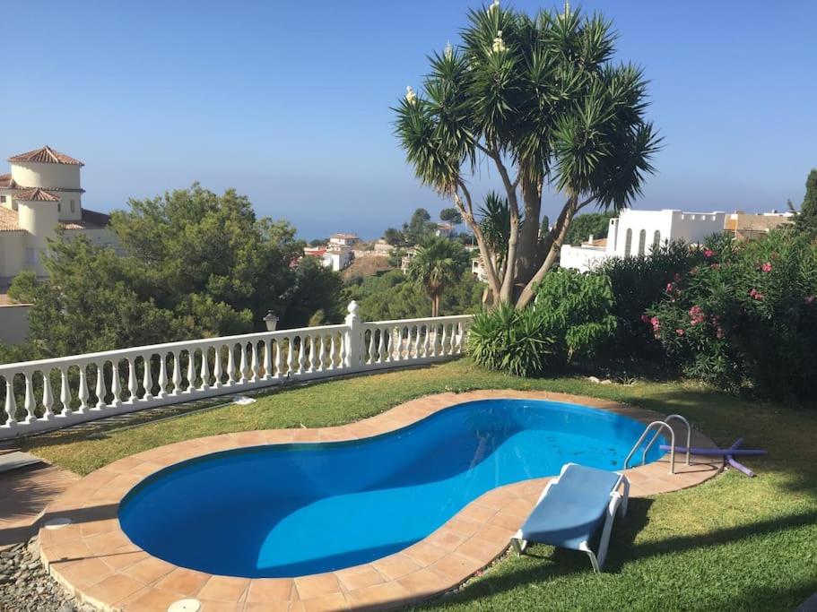 Spacious villa with sea view and private pool