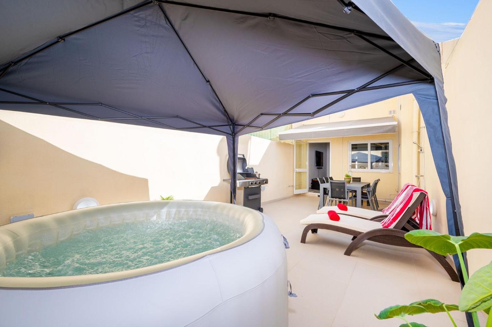 3 Bedroom House of Character in Rabat photo 2