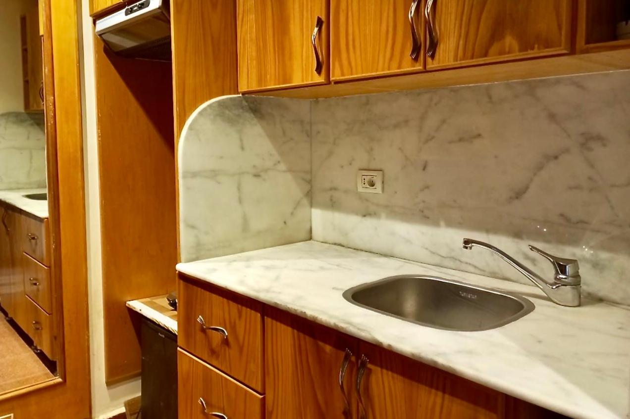 Spaziosissima Suite Domina Coral Bay con vista mare Appartamento R23120 view 3