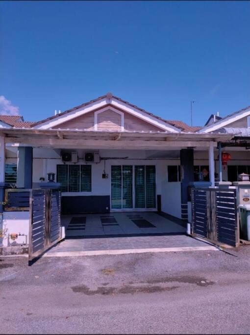 Guesthouse Mergong Jaya l Town Area l Near by Lotus Mergong 8-10 Pax photo 7