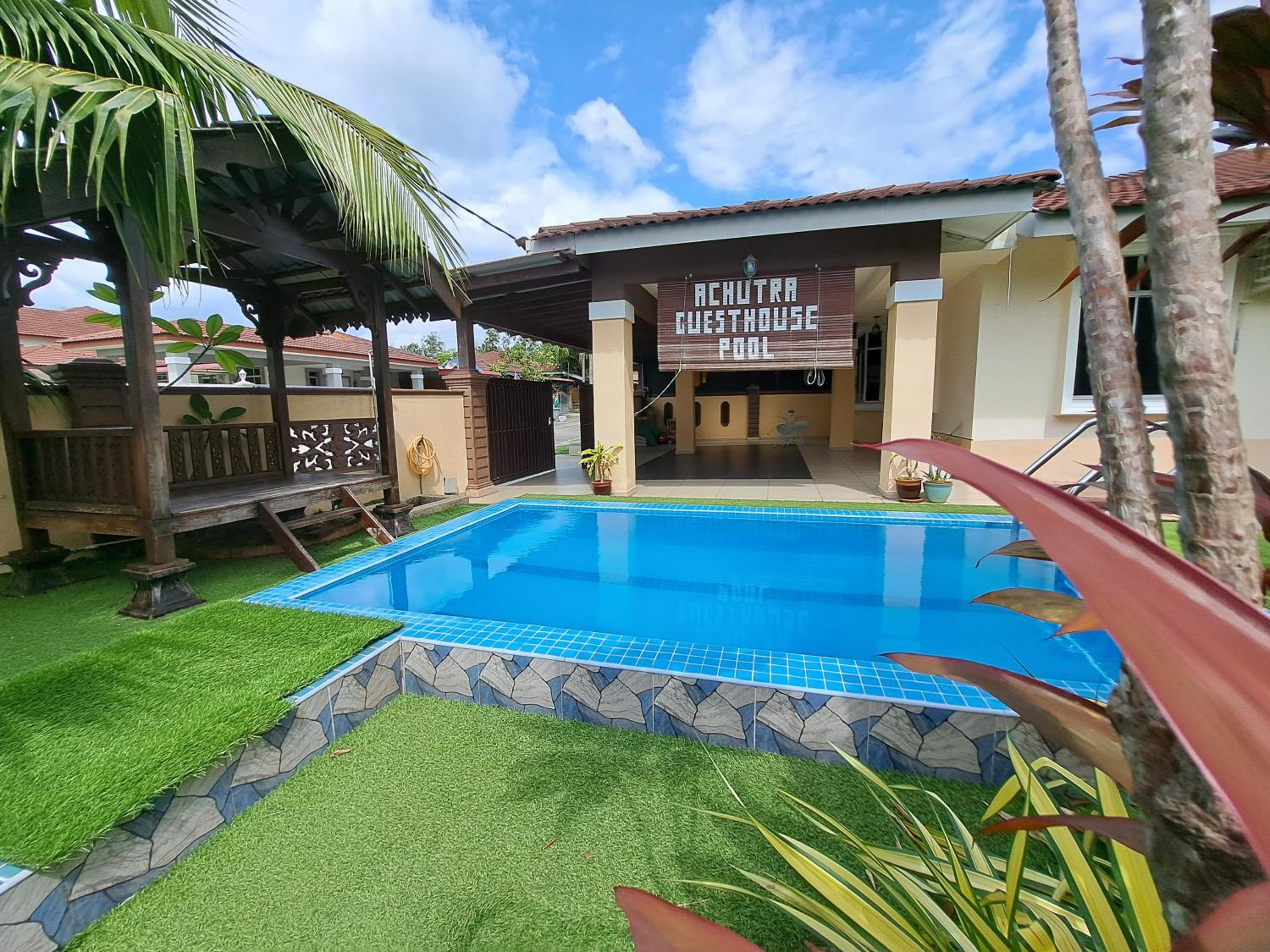 Achutra Muslim Guesthouse (pool) photo 3