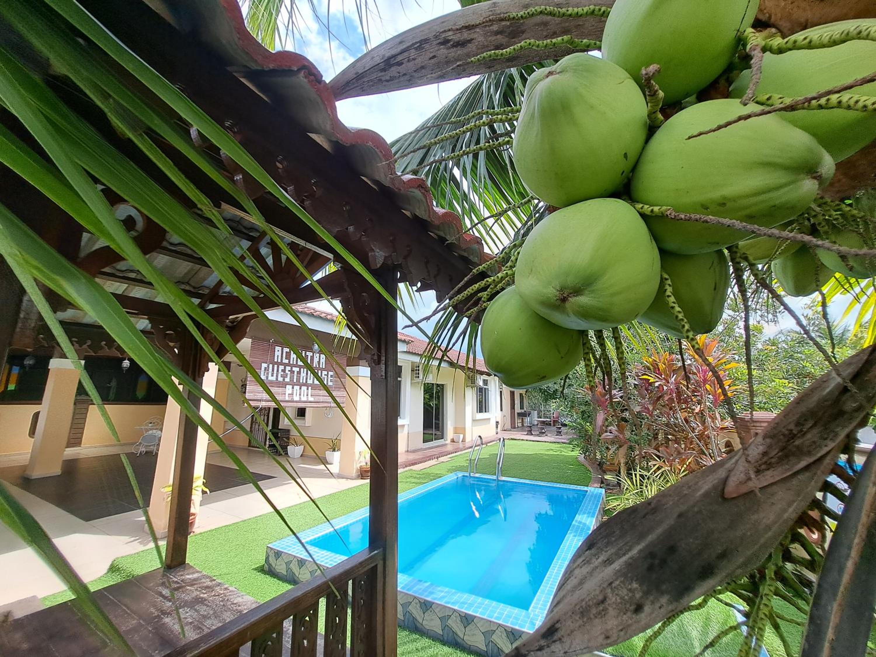 Achutra Muslim Guesthouse (pool) photo 2