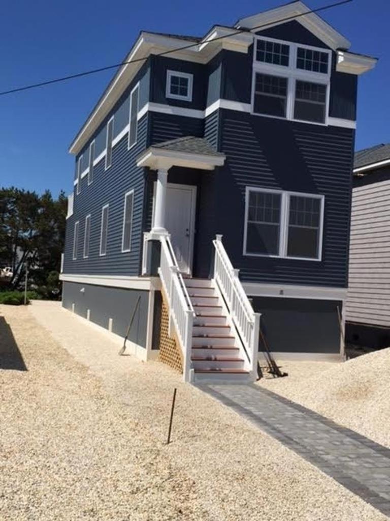 Very Nice Oceanside Rental! view 2