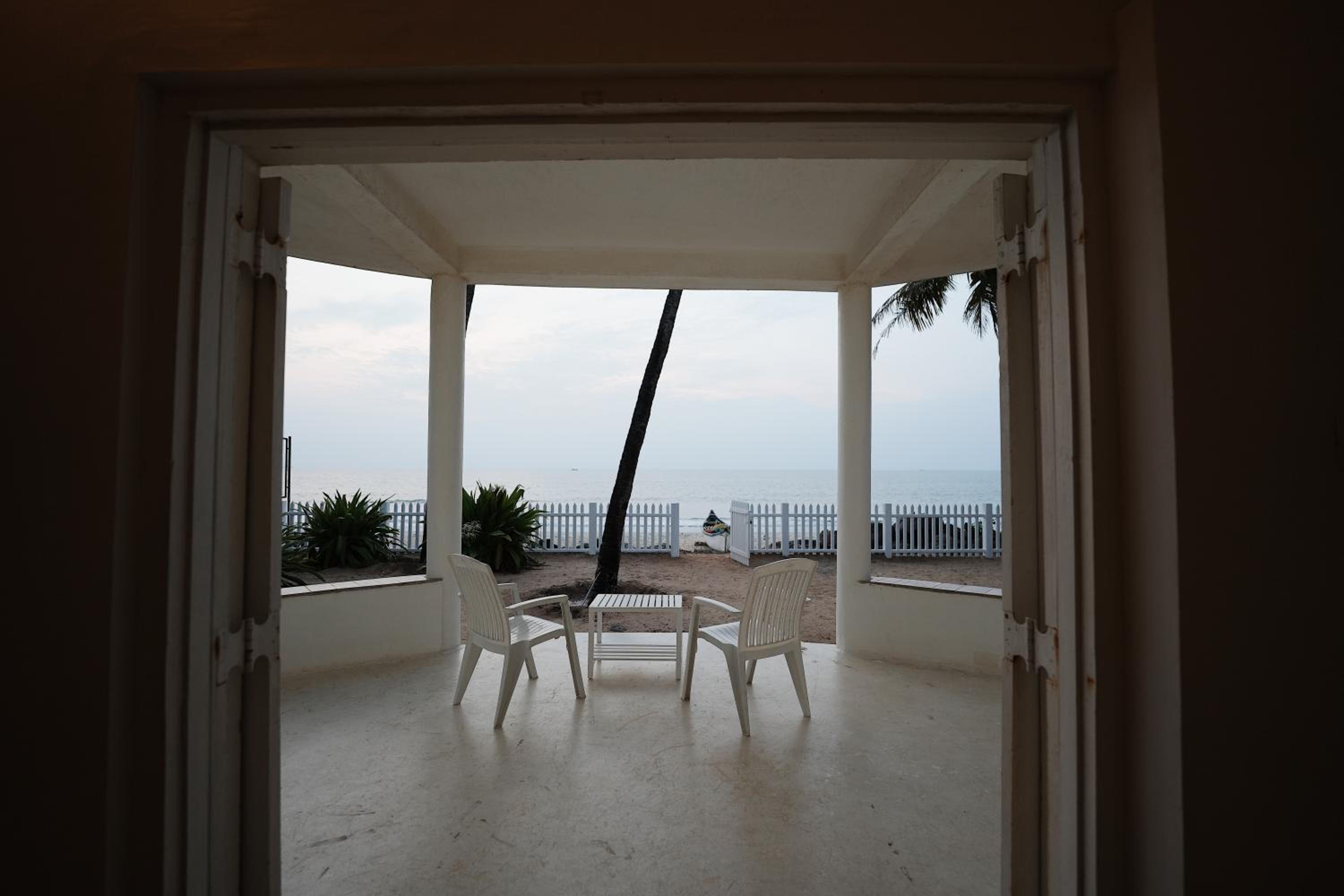 Beach at the White House view 4