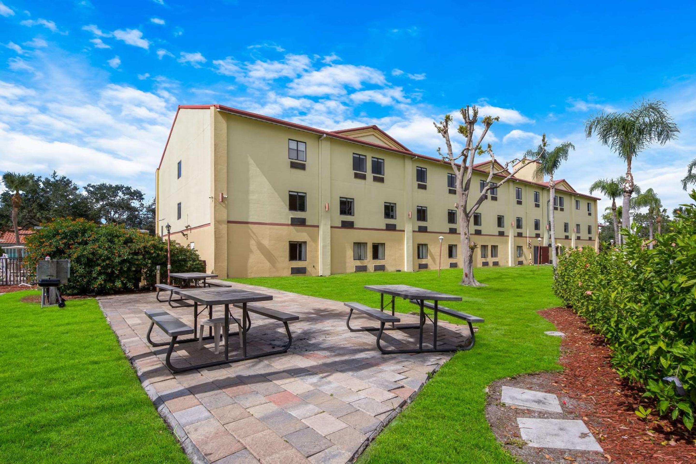 Quality Inn Sarasota I-75 - Property Image 22