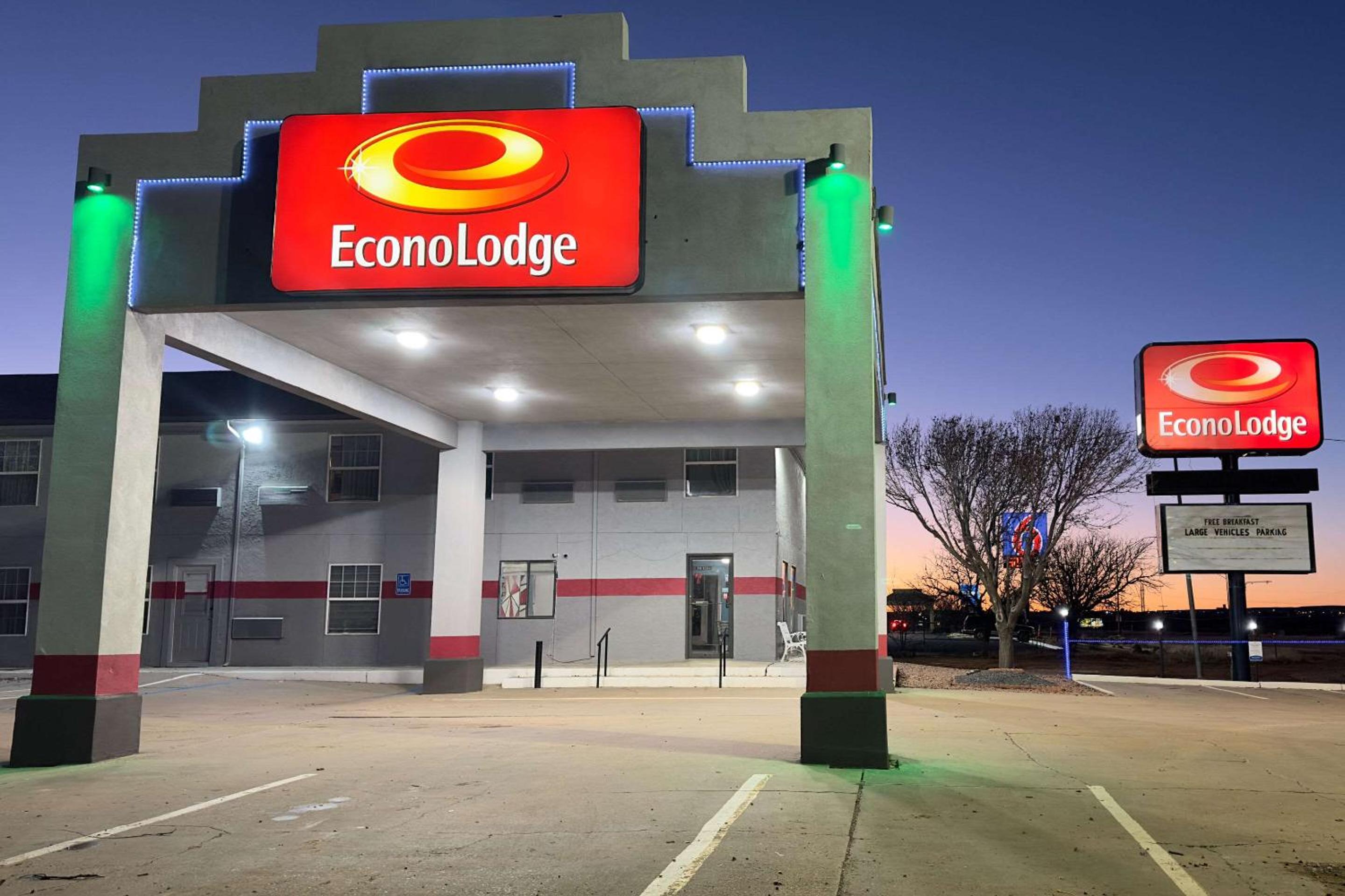 Econo Lodge Tucumcari Route 66 view 5