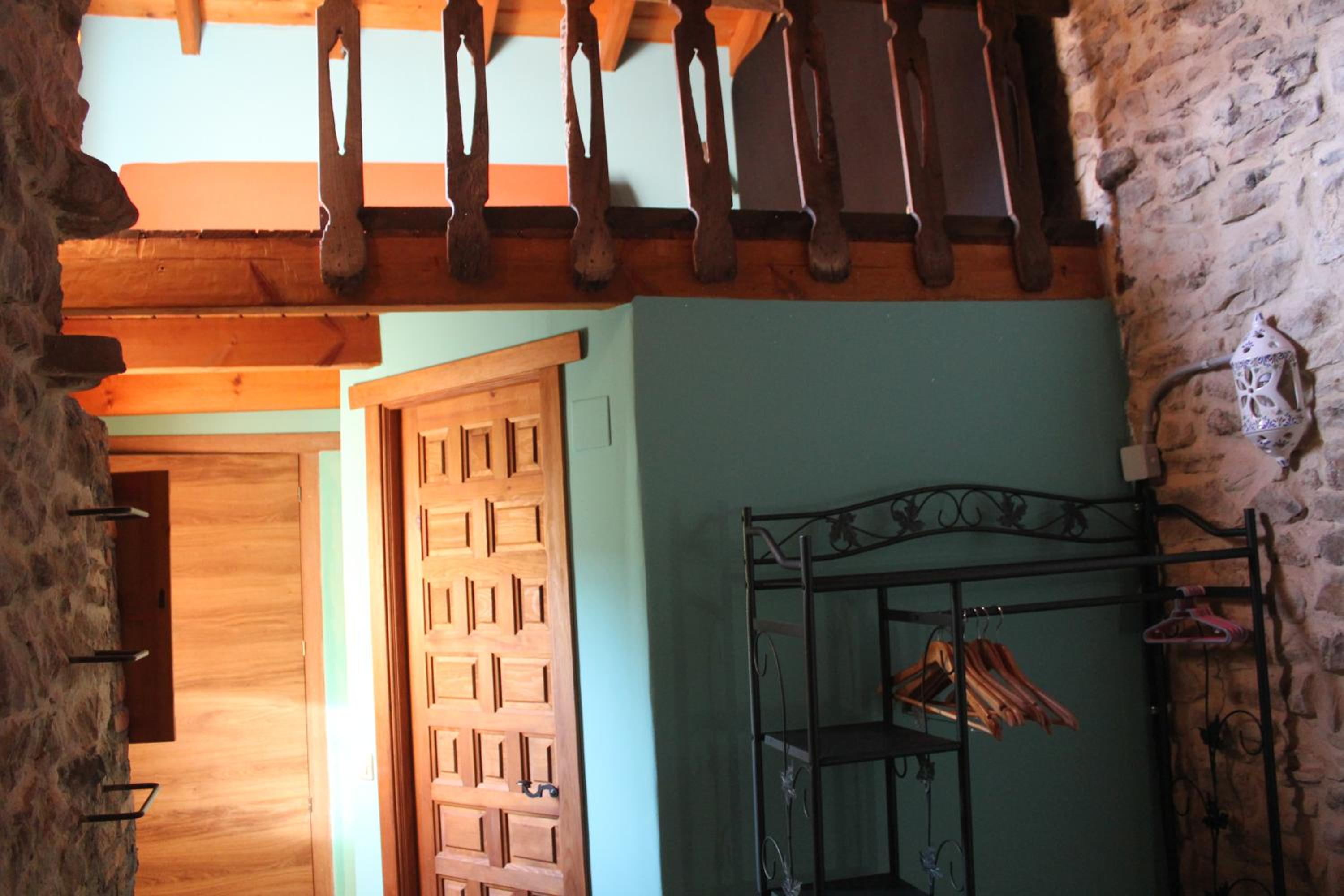Conjunto Rural la Tejedora. Albergue y estudios familiares.