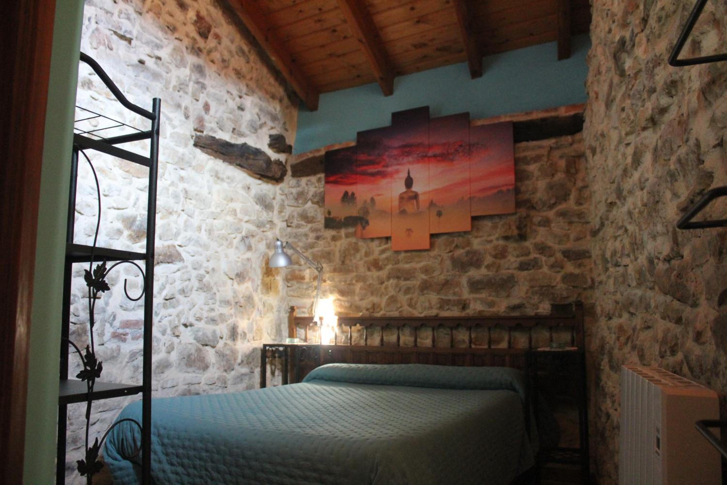 Conjunto Rural la Tejedora. Albergue y estudios familiares.