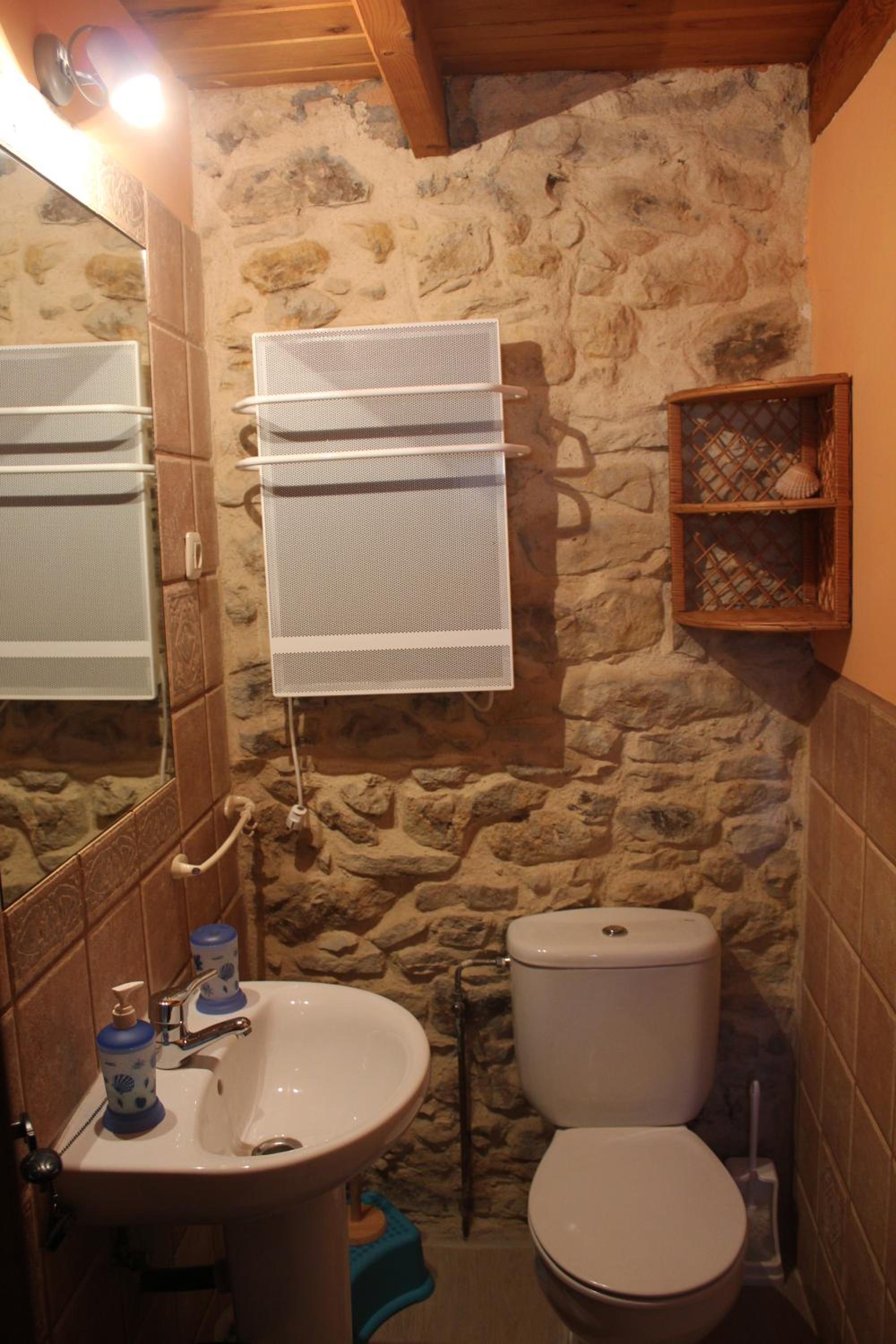 Conjunto Rural la Tejedora. Albergue y estudios familiares.