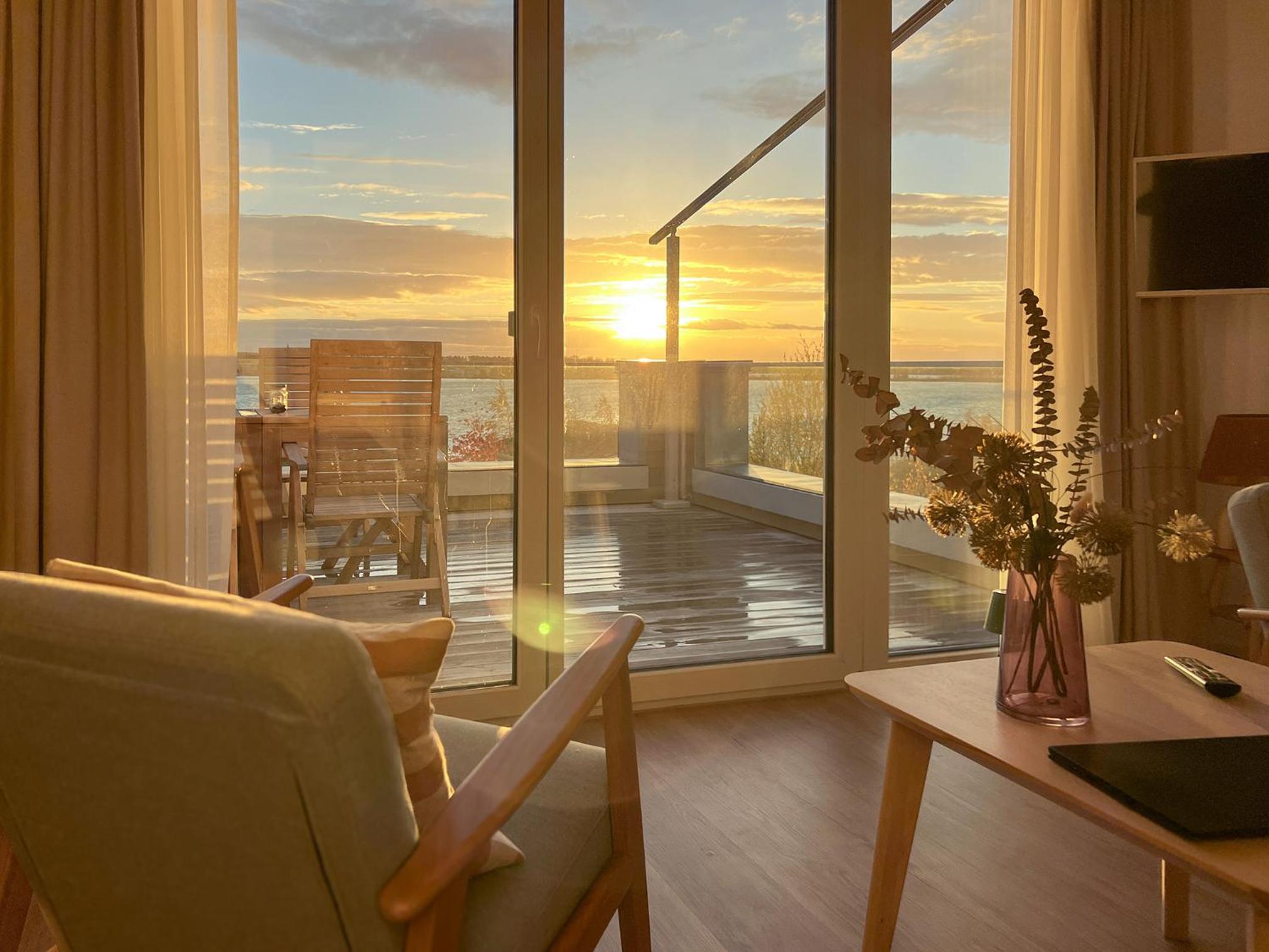 HAUS IM SCHILF 2 - Oase mit Seeblick - Adults only