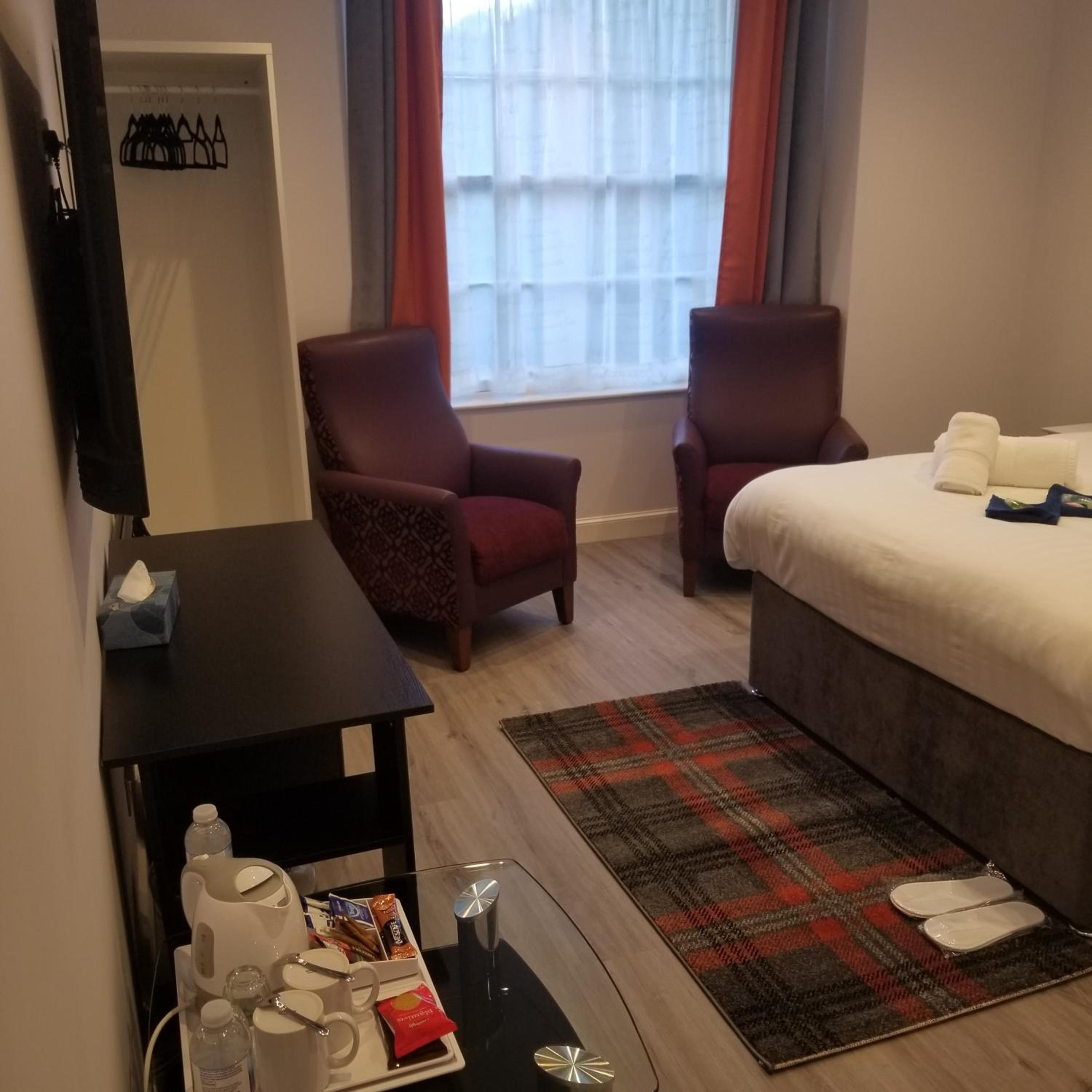 Mayfield Suites