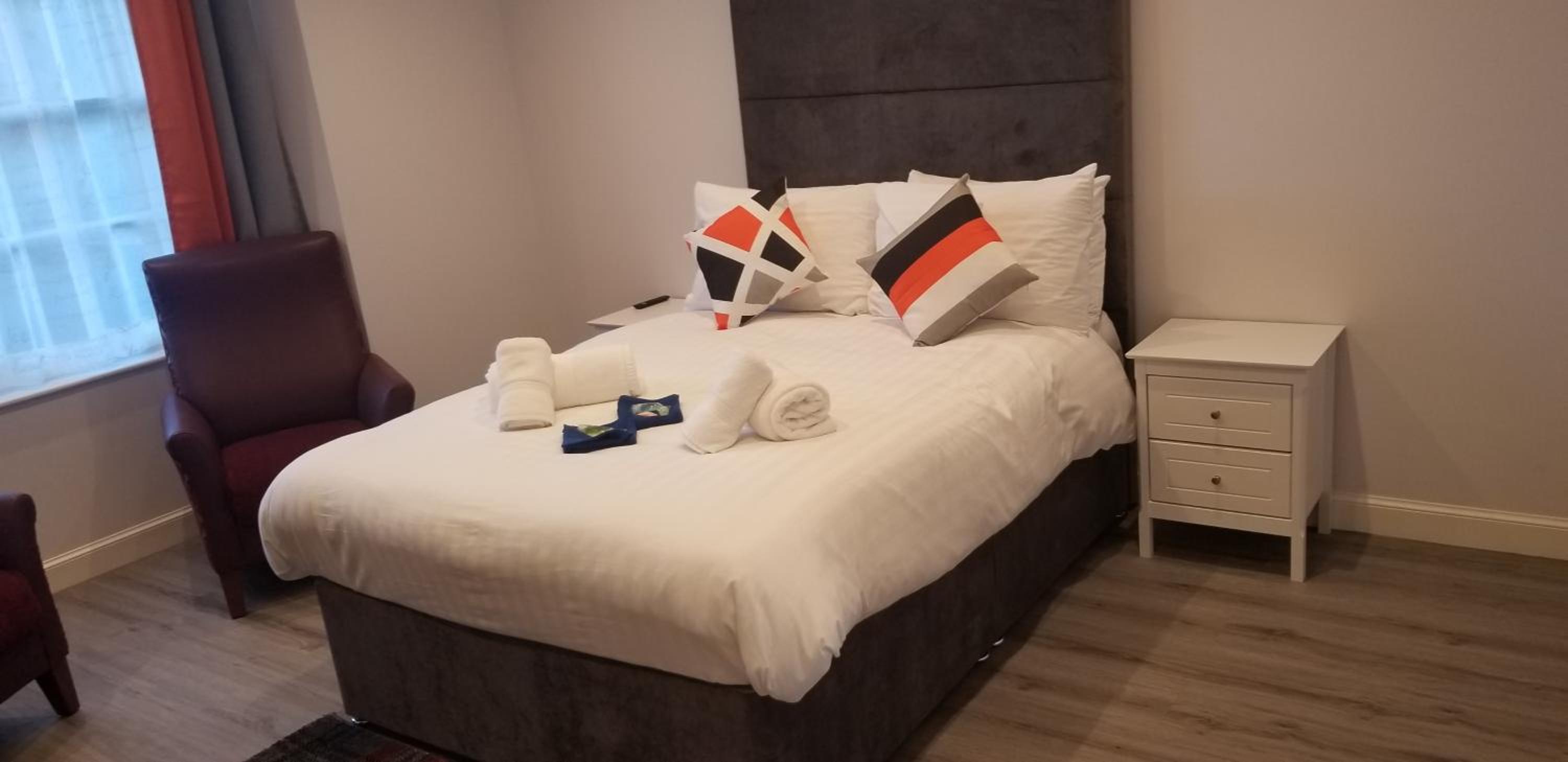 Mayfield Suites