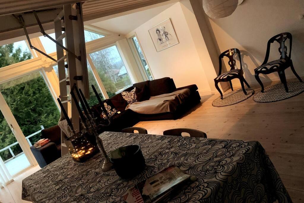 Holiday home, by lake Simsjön and mountain Billingen