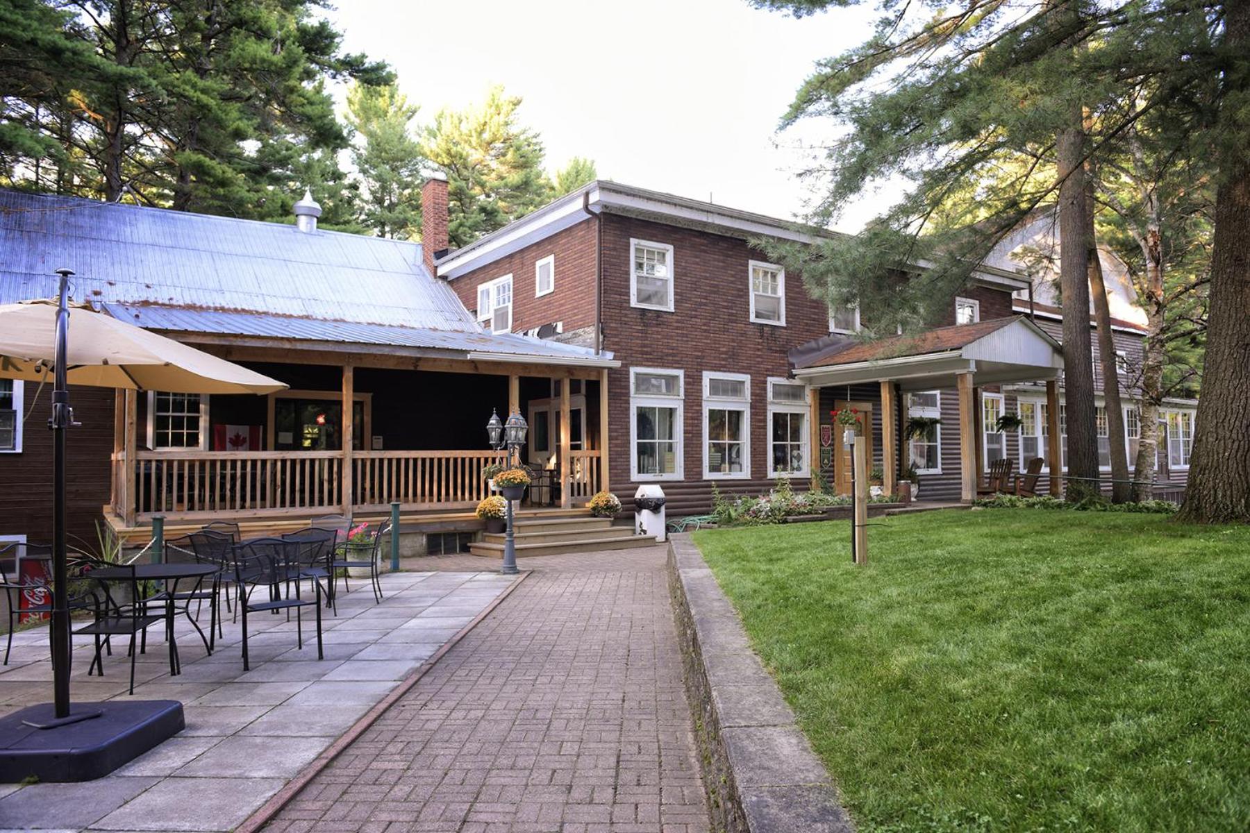 Pine Lodge