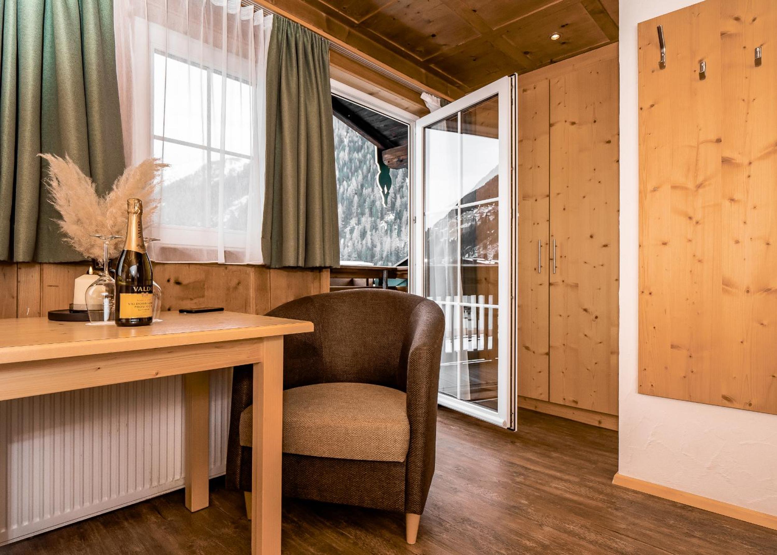 AURA Bed & Breakfast