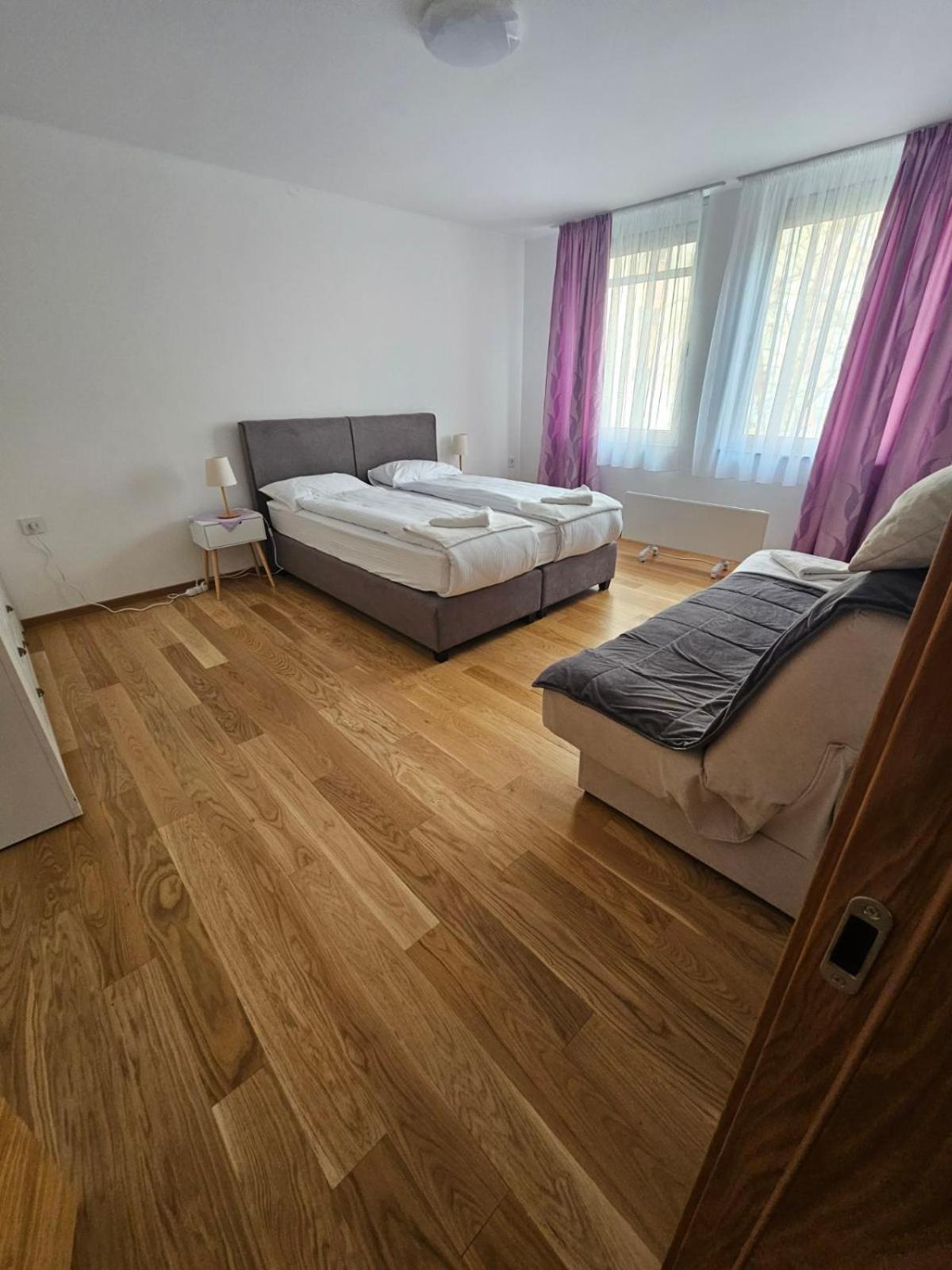 APARTMAN CENTAR BULEVAR EX sa GARAZOM