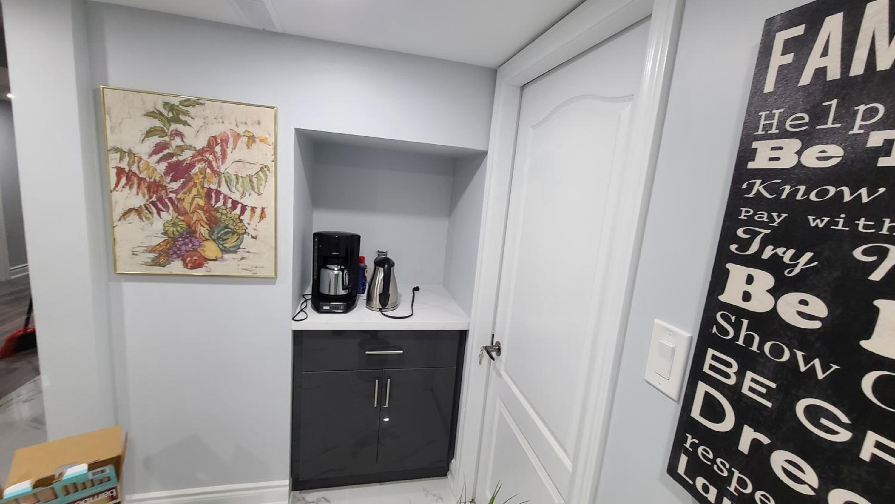 LUXURY 2-BEDROOMS UNIT WITH WIFI, LDR & PARKING.