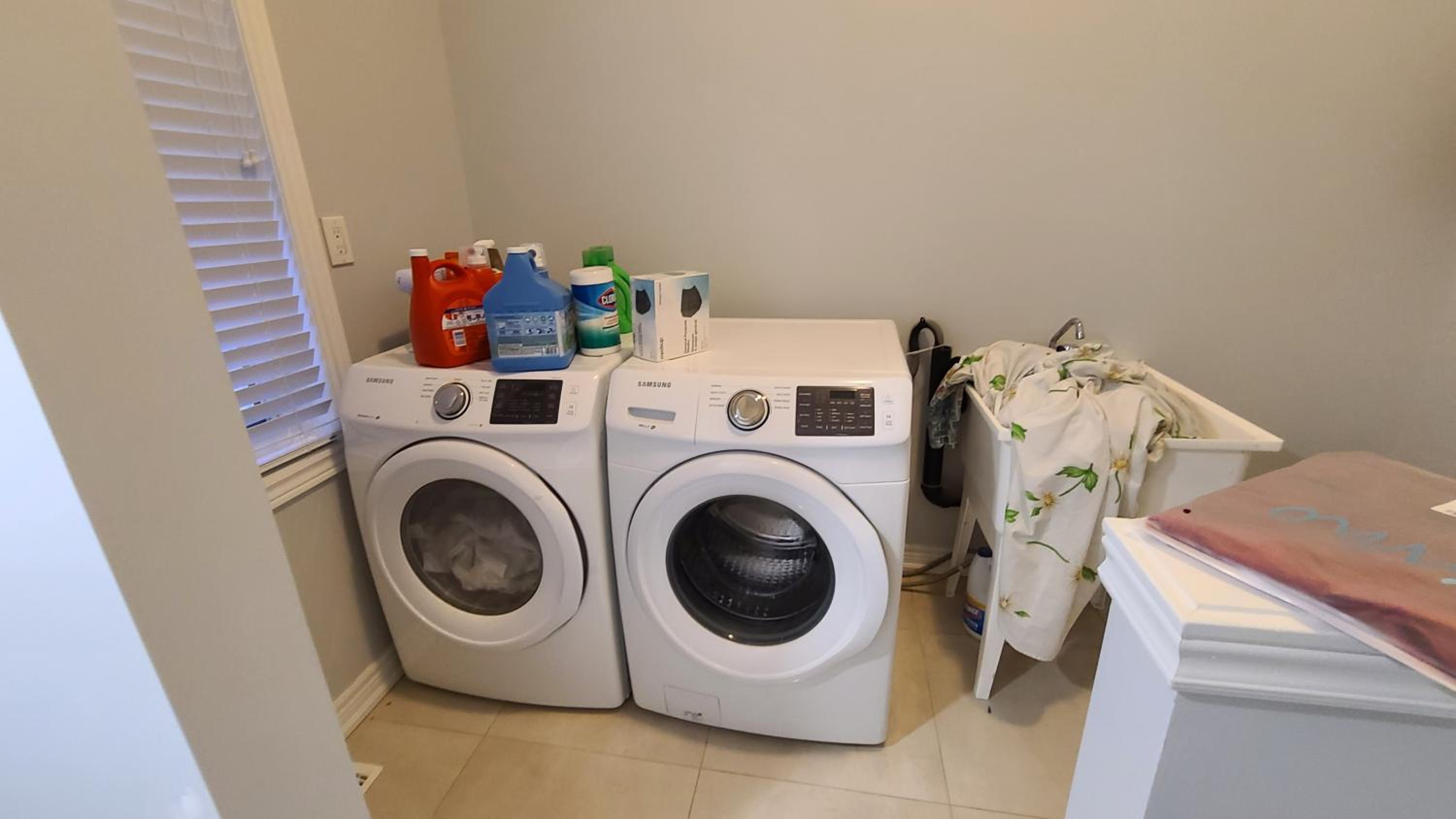 LUXURY 2-BEDROOMS UNIT WITH WIFI, LDR & PARKING.