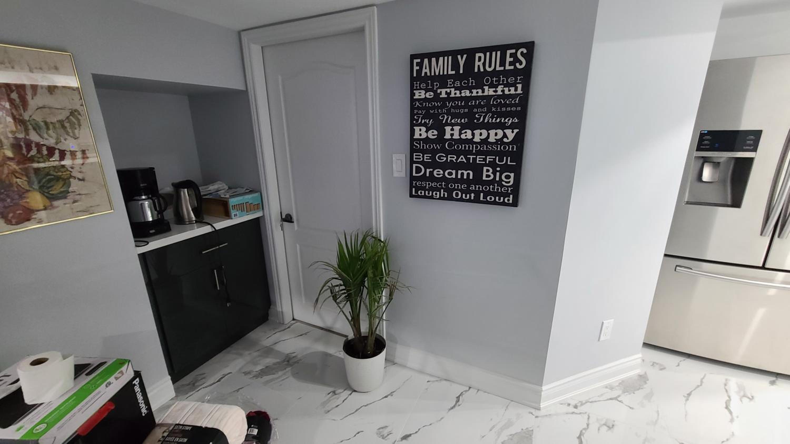 LUXURY 2-BEDROOMS UNIT WITH WIFI, LDR & PARKING.