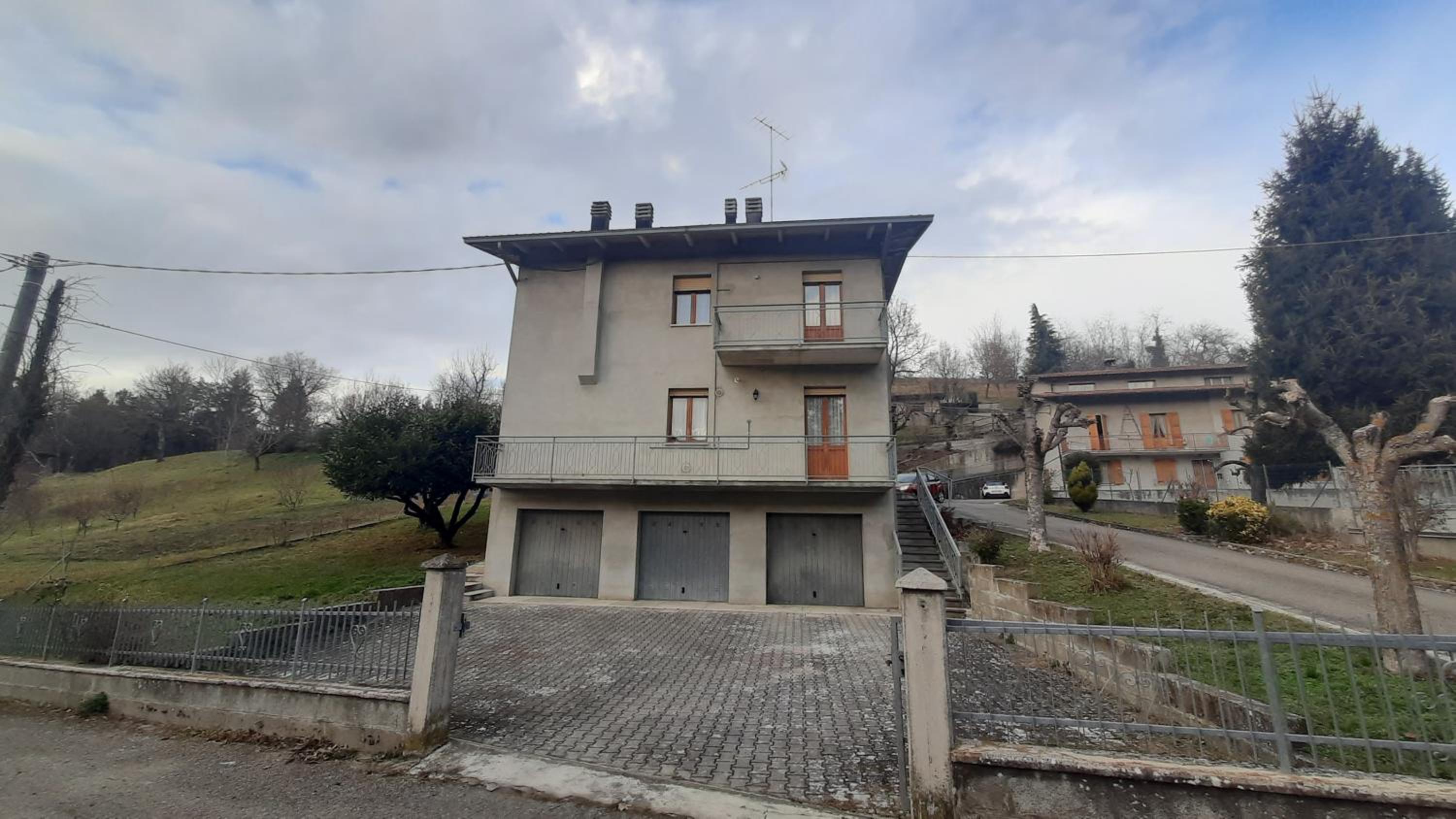 Casa con ingresso indipendente