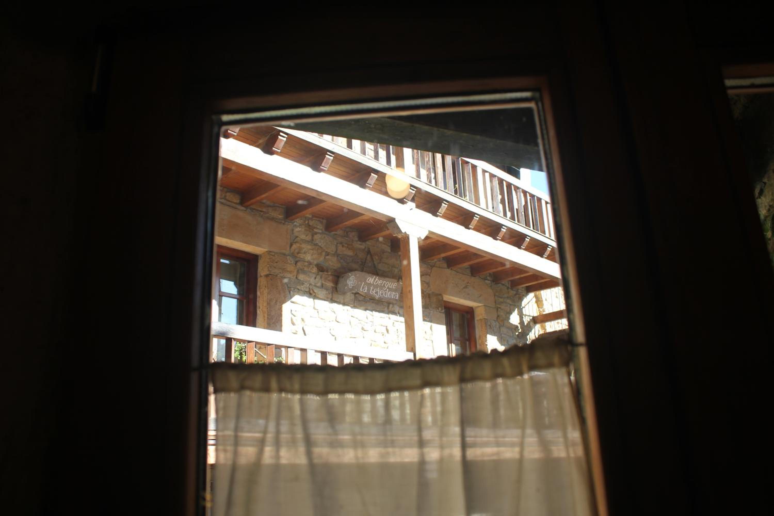 Conjunto Rural la Tejedora. Albergue y estudios familiares.