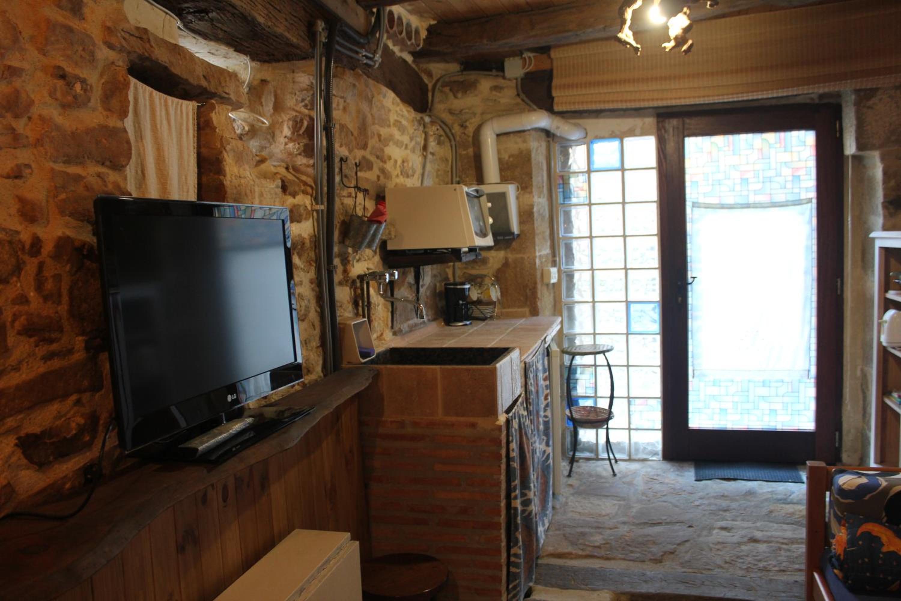 Conjunto Rural la Tejedora. Albergue y estudios familiares.