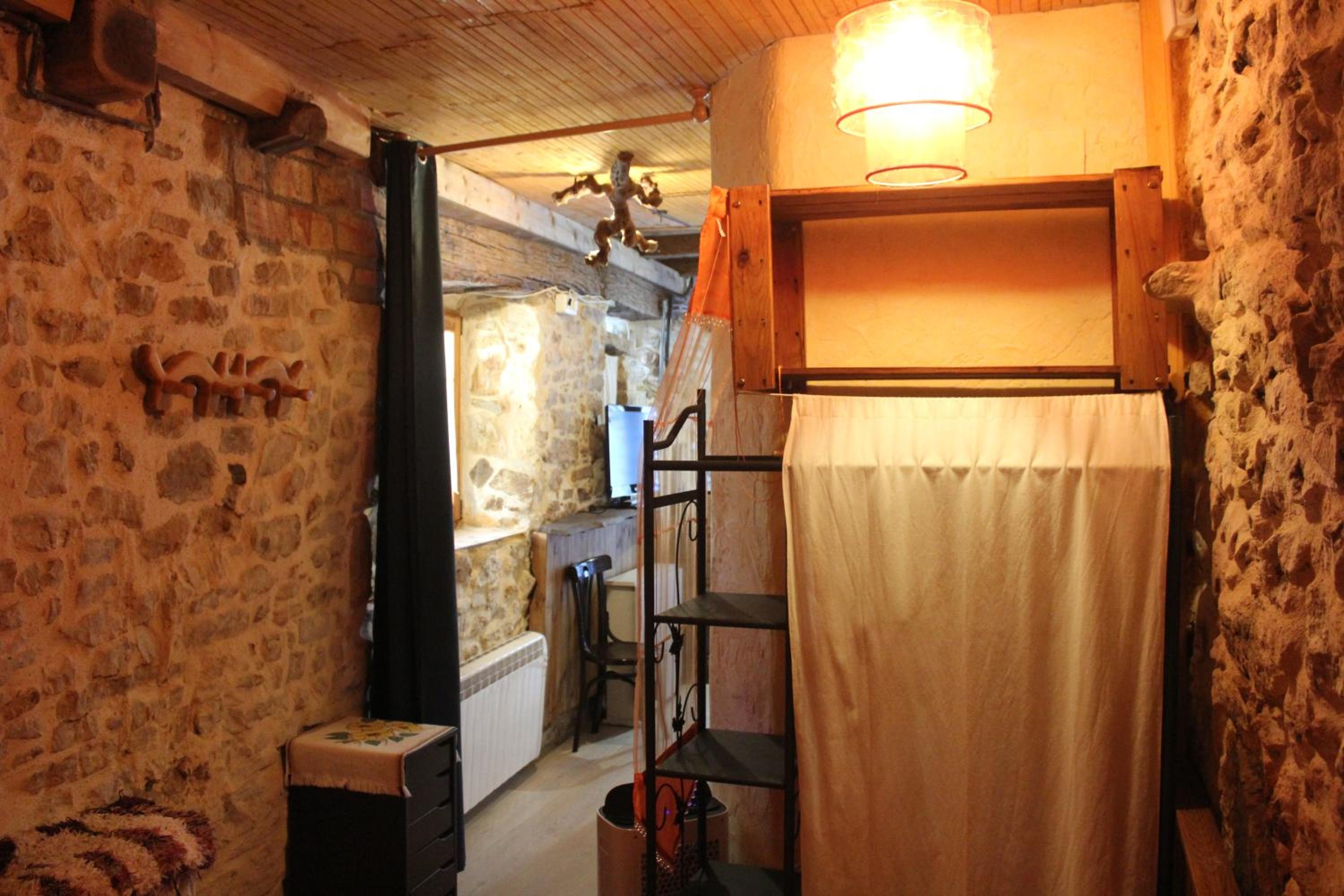 Conjunto Rural la Tejedora. Albergue y estudios familiares.