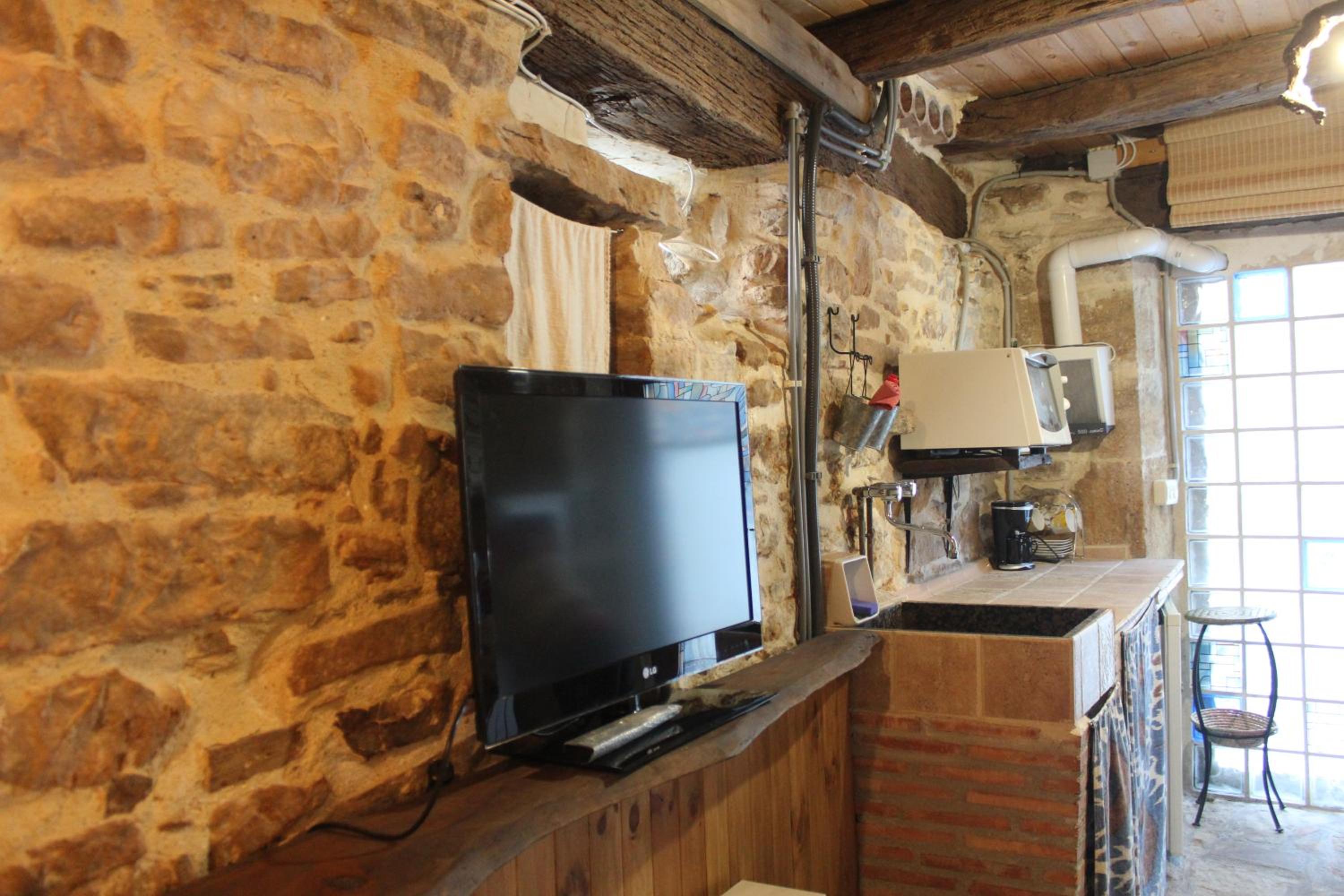 Conjunto Rural la Tejedora. Albergue y estudios familiares.