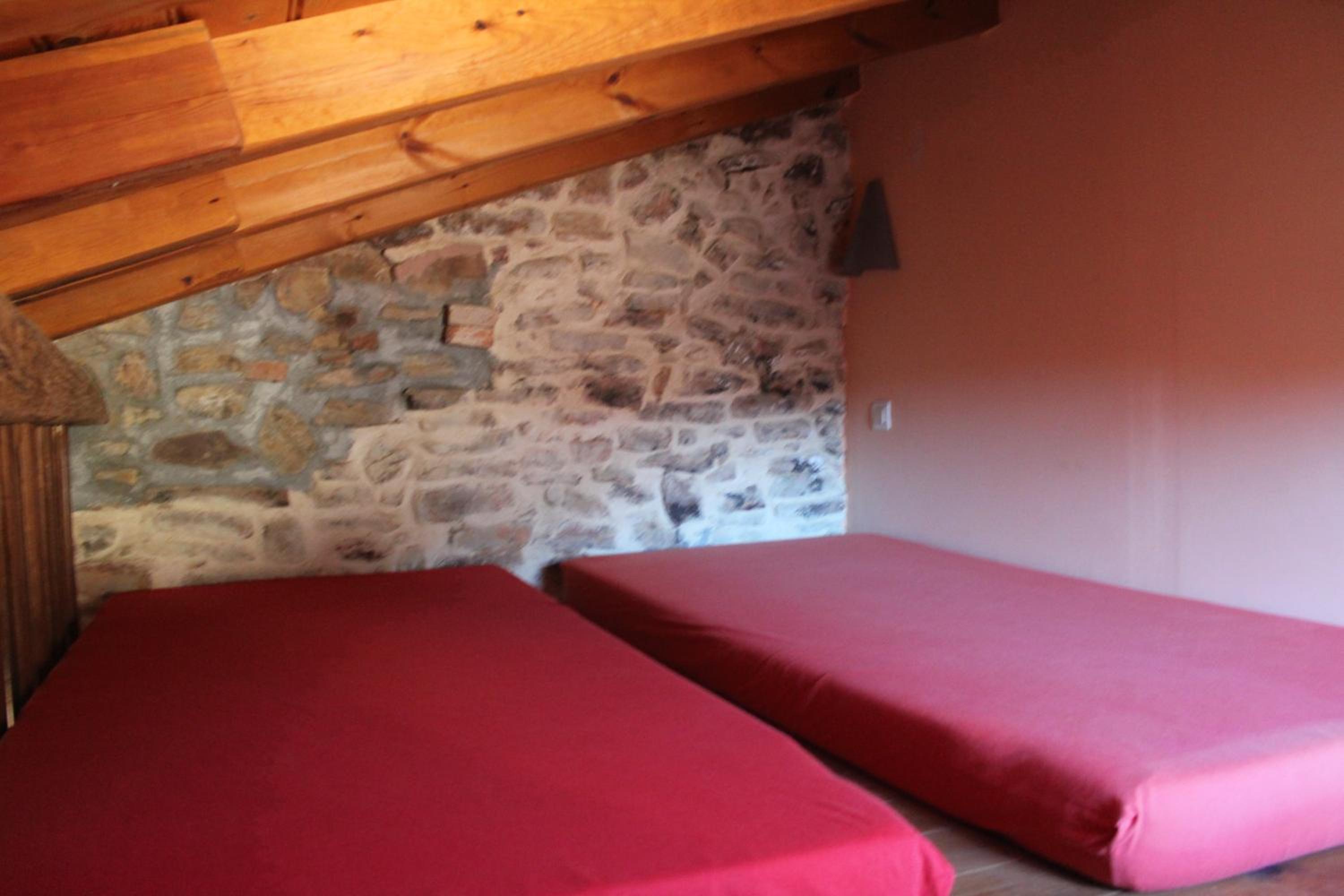 Conjunto Rural la Tejedora. Albergue y estudios familiares.