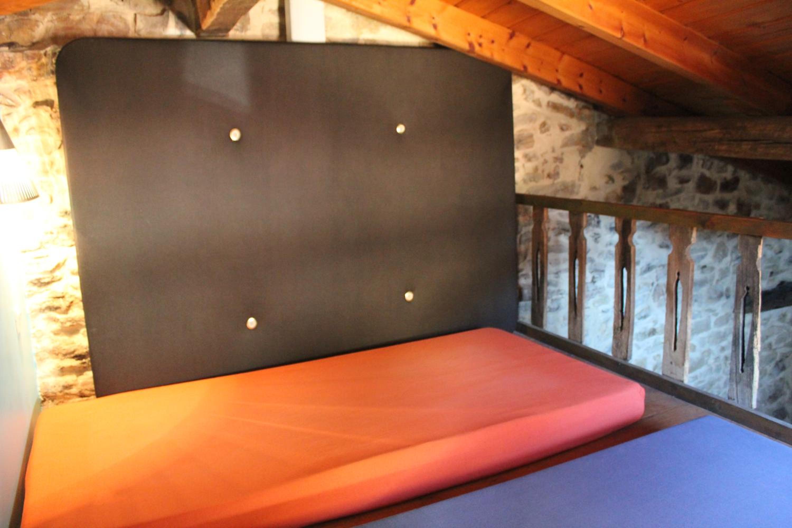 Conjunto Rural la Tejedora. Albergue y estudios familiares.