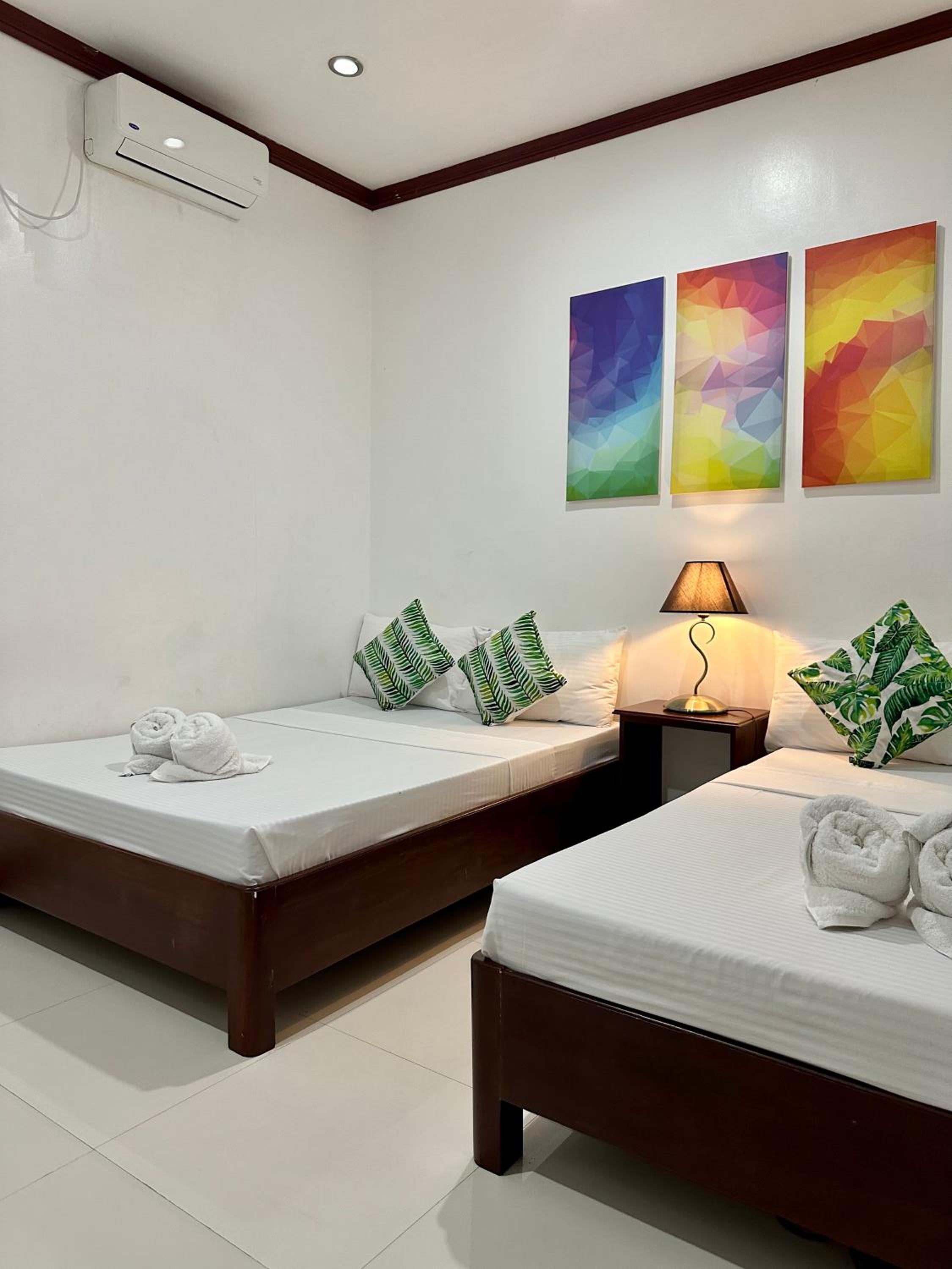 Endless Summer Hotel Baler
