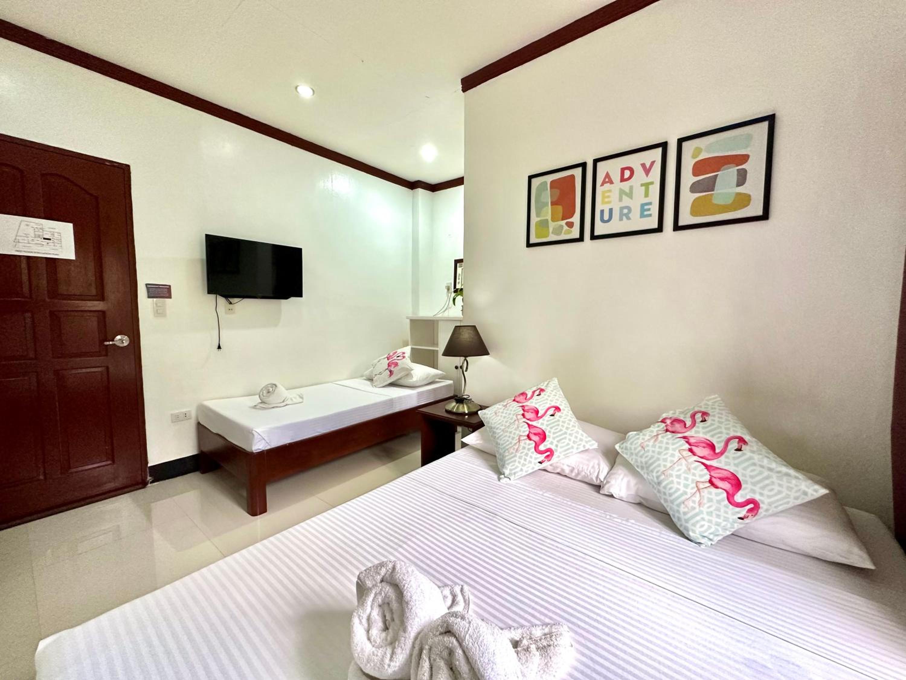Endless Summer Hotel Baler