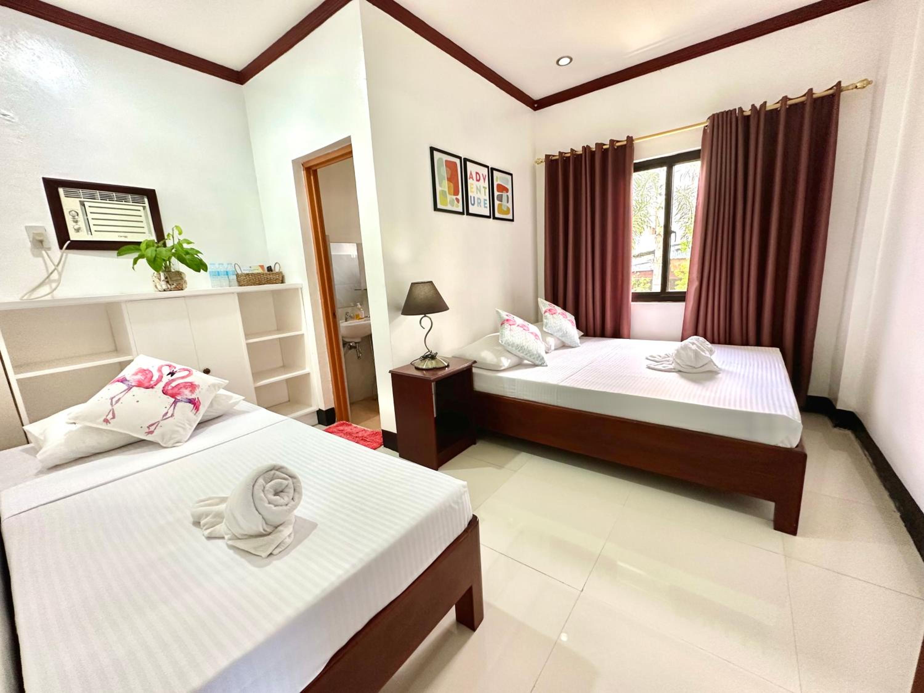 Endless Summer Hotel Baler