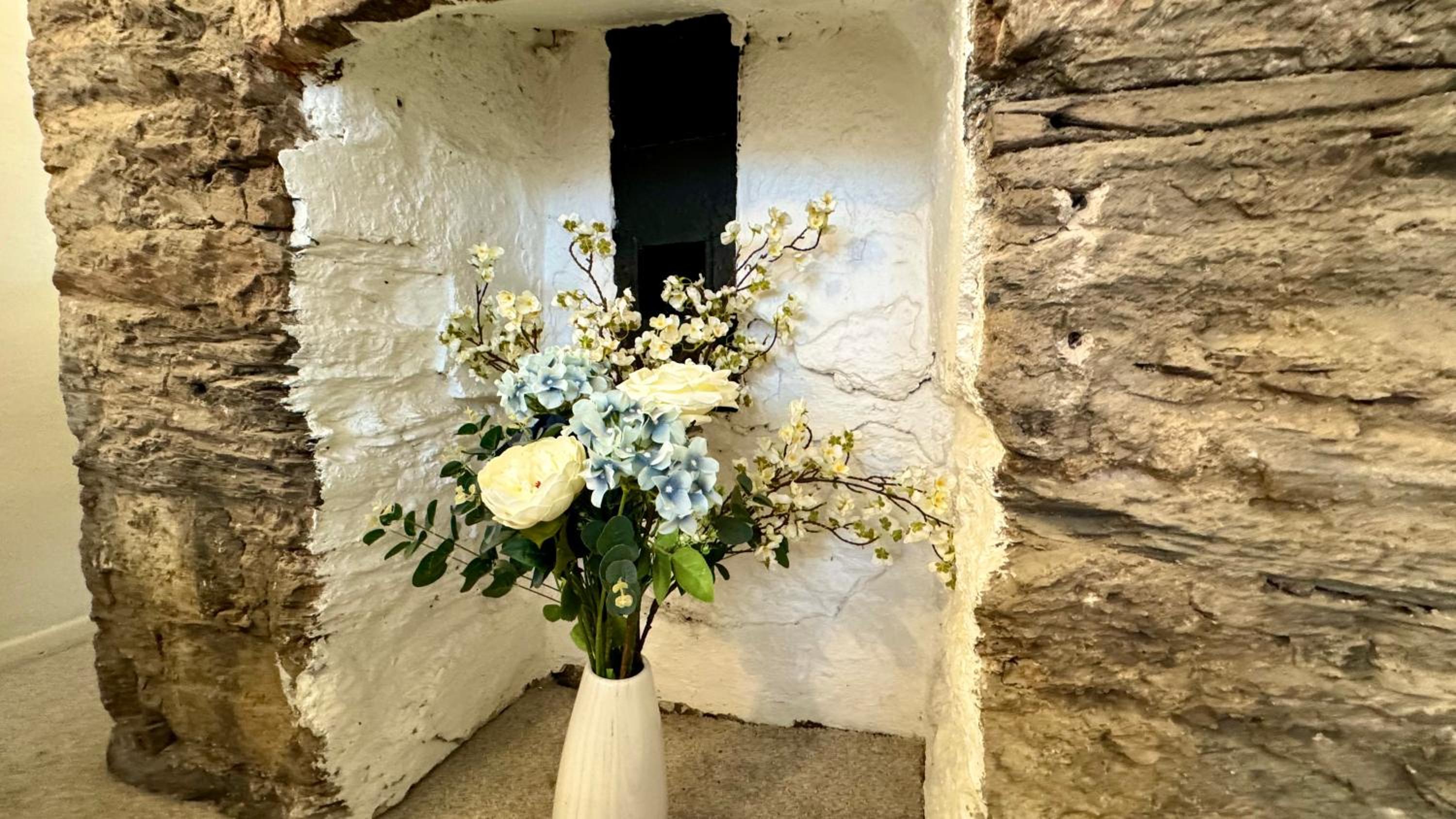 Bosun's Call Central Dartmouth - 2 Bed homely Apartment Self Check In - Pet Friendly Fast WiFi & Workspace - Perfect location in the middle of the old town, photo 25