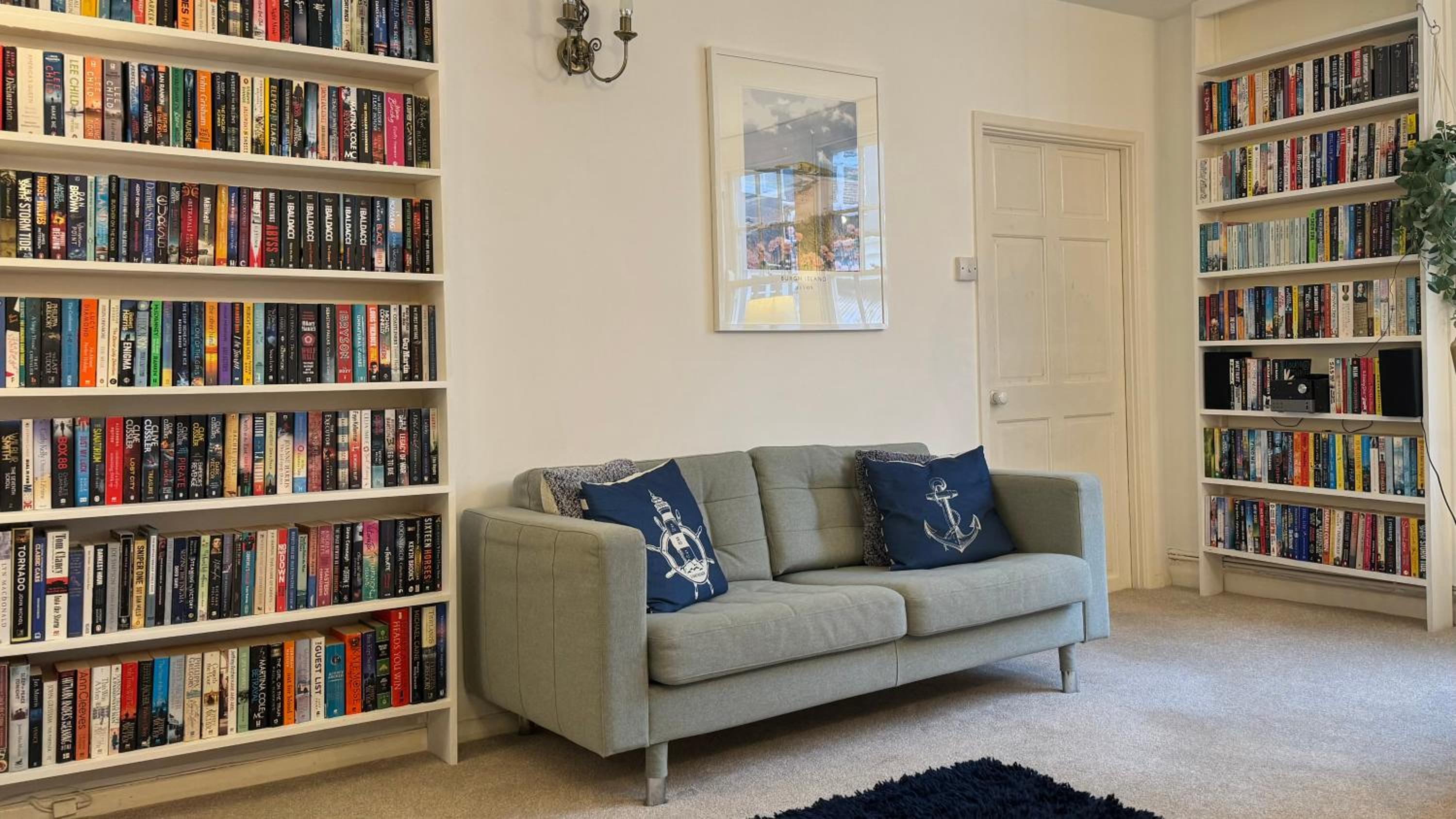 Bosun's Call Central Dartmouth - 2 Bed homely Apartment Self Check In - Pet Friendly Fast WiFi & Workspace - Perfect location in the middle of the old town, photo 19