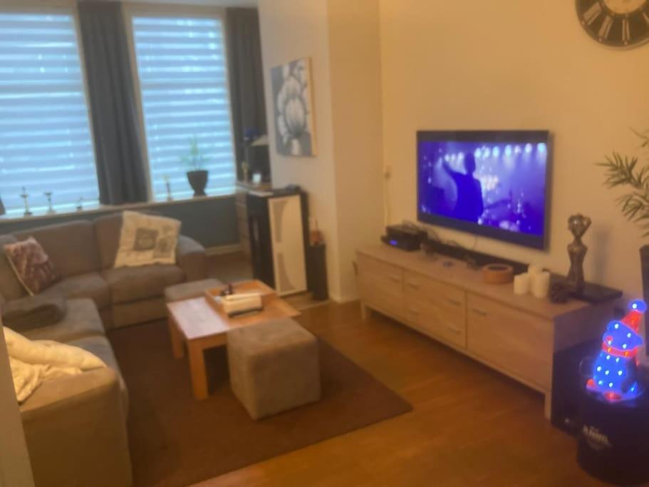 Comfortable house close by Boulevard and Beach view 5