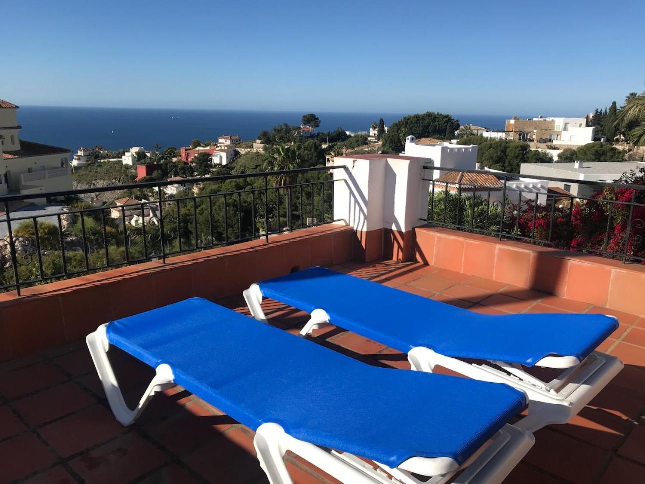 Spacious villa with sea view and private pool