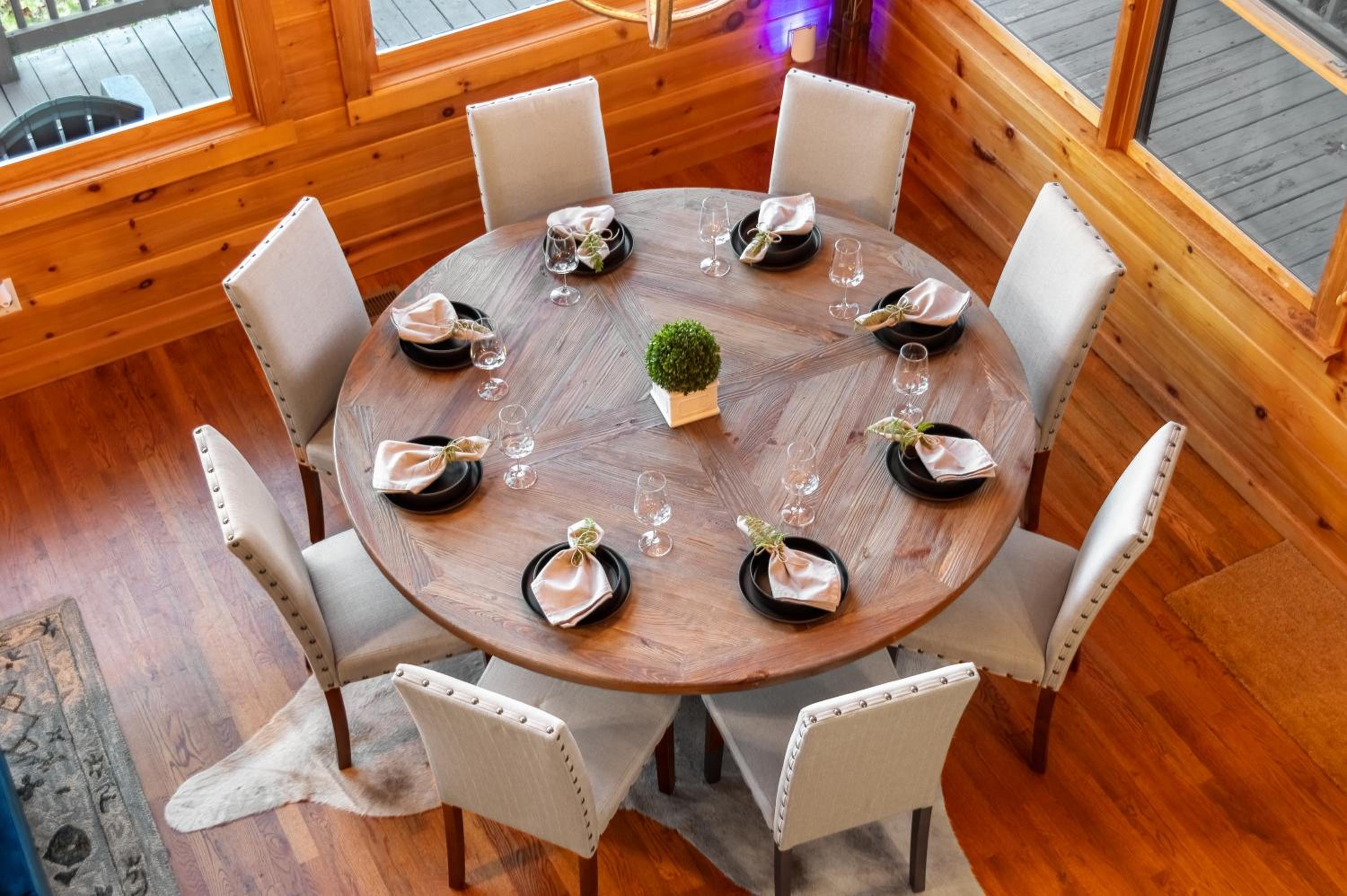 Beautiful 4BR Mountain View Cabin A Retreat for Everyone