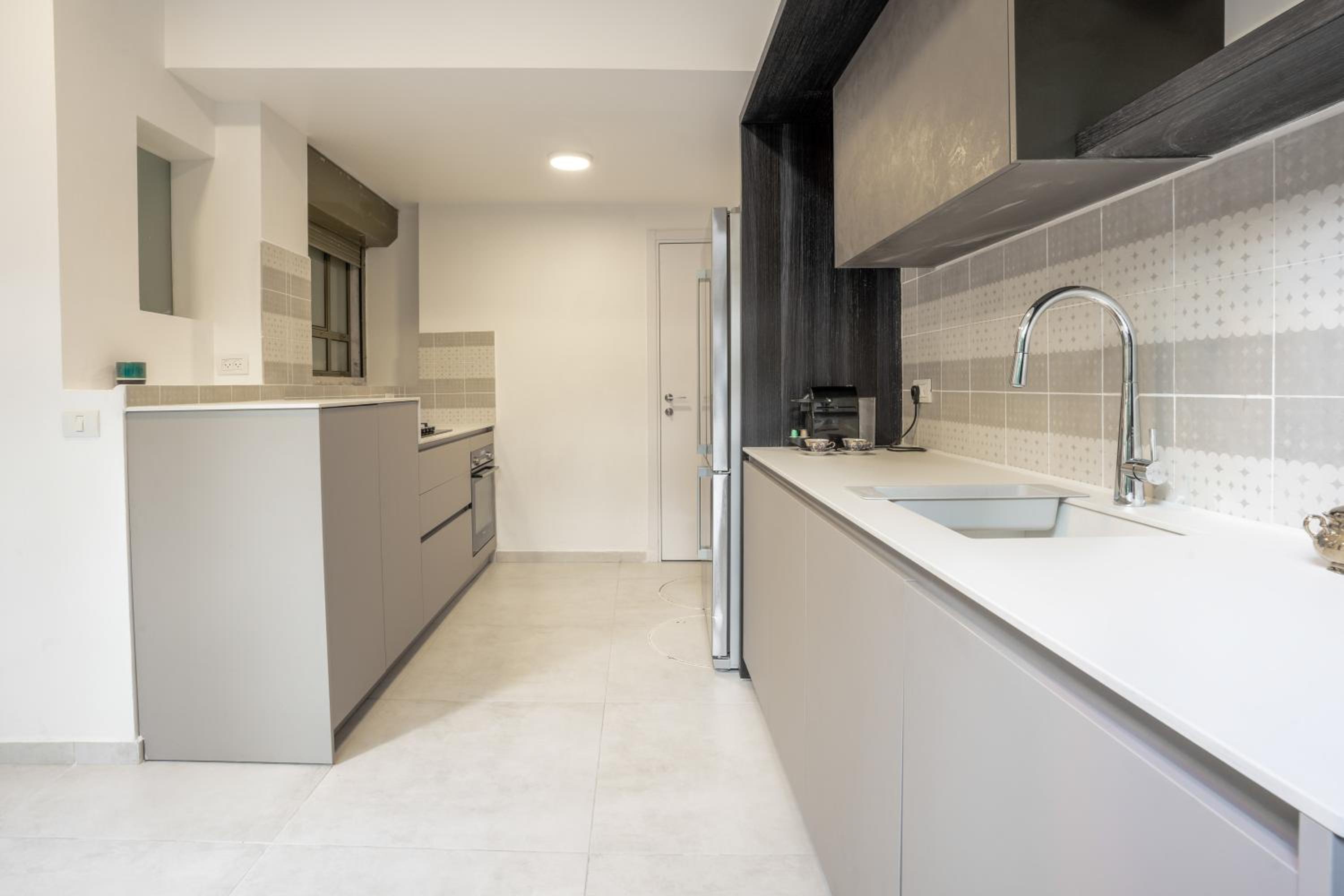 BnBIsrael apartments - Ben Yehouda Jonquille view 2