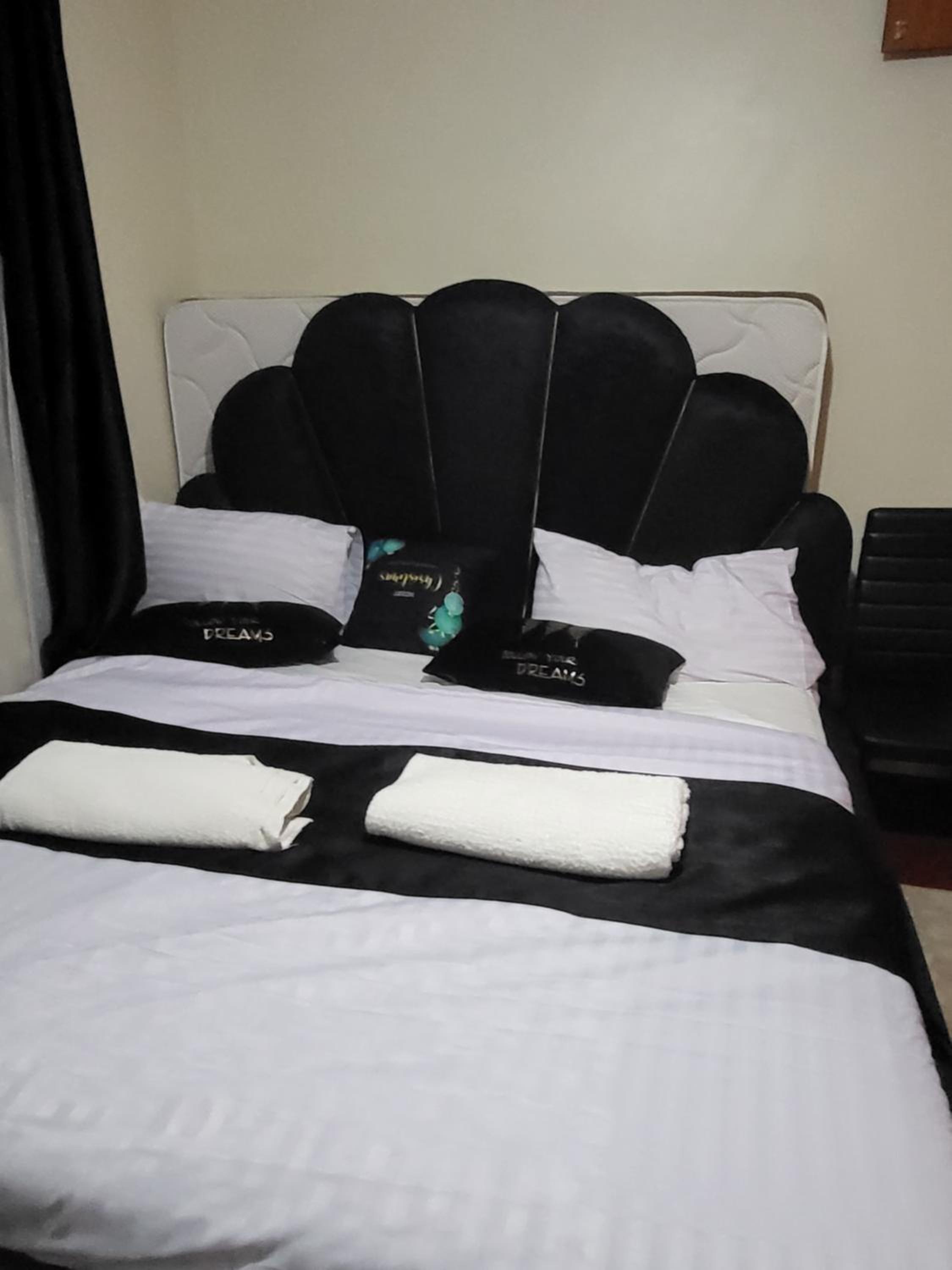G&G Executive One Bedroom Ngala 2 view 5