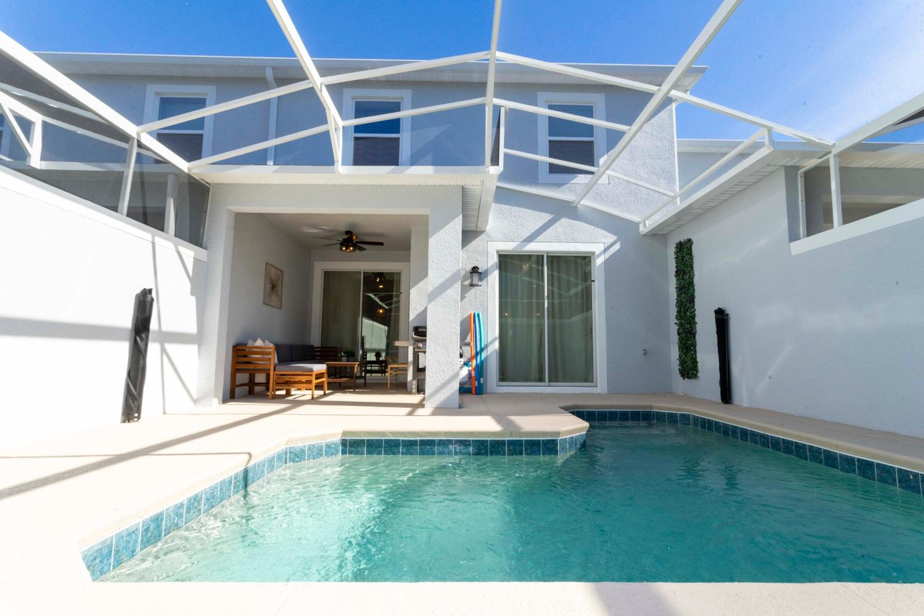 Special Offer Resort style & free Waterpark 1150 view 5