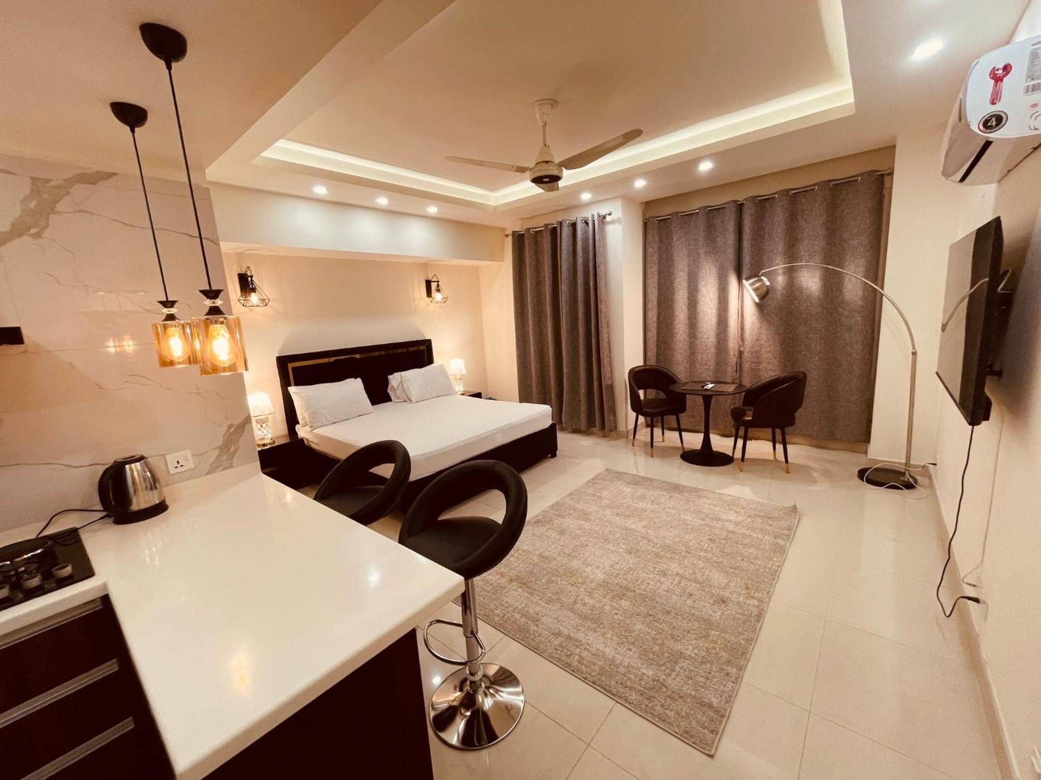 High-Rise Studio in Elysium Opp Centaurus view 4